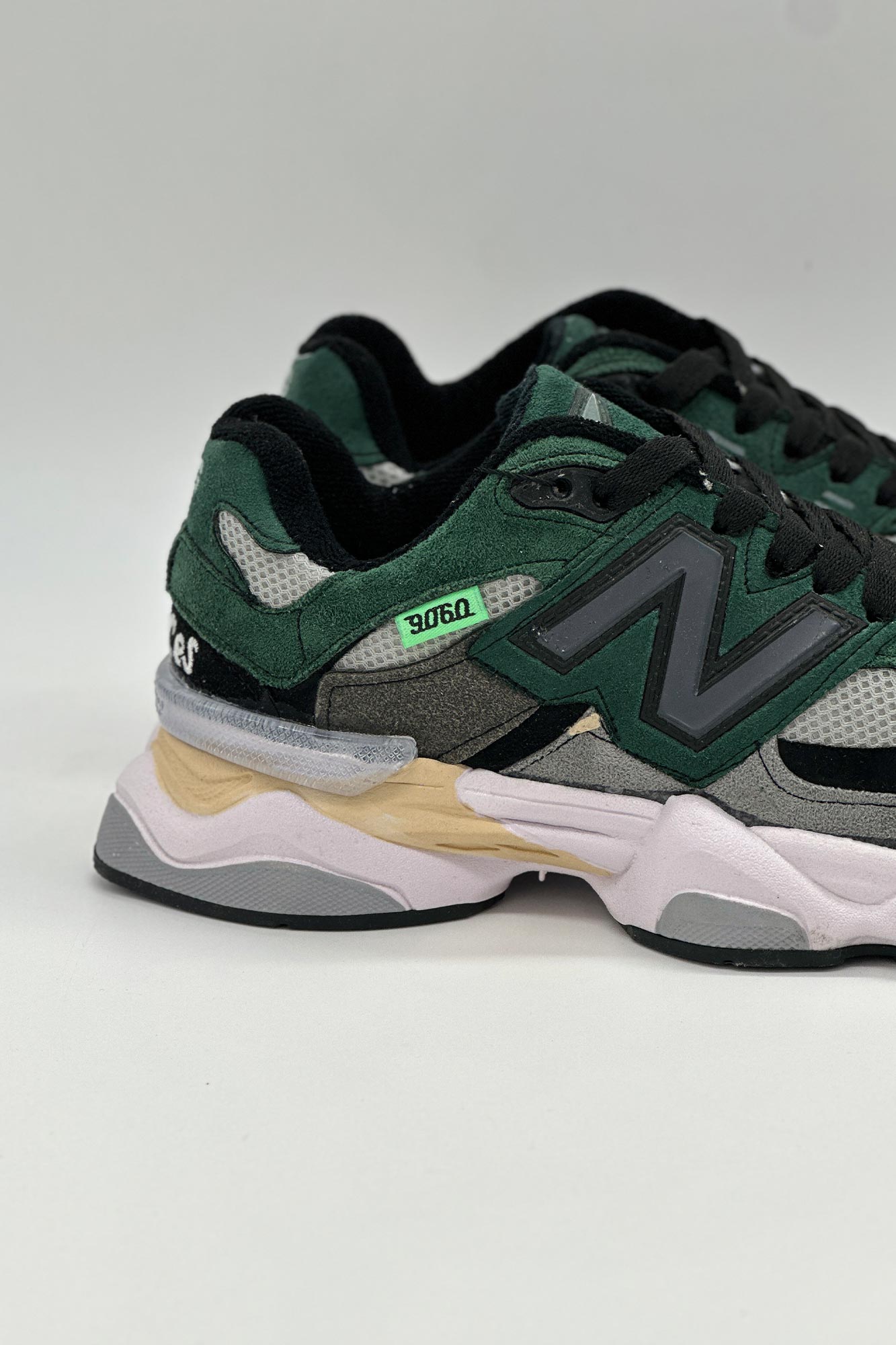 کتانی نیوبالانس 9060