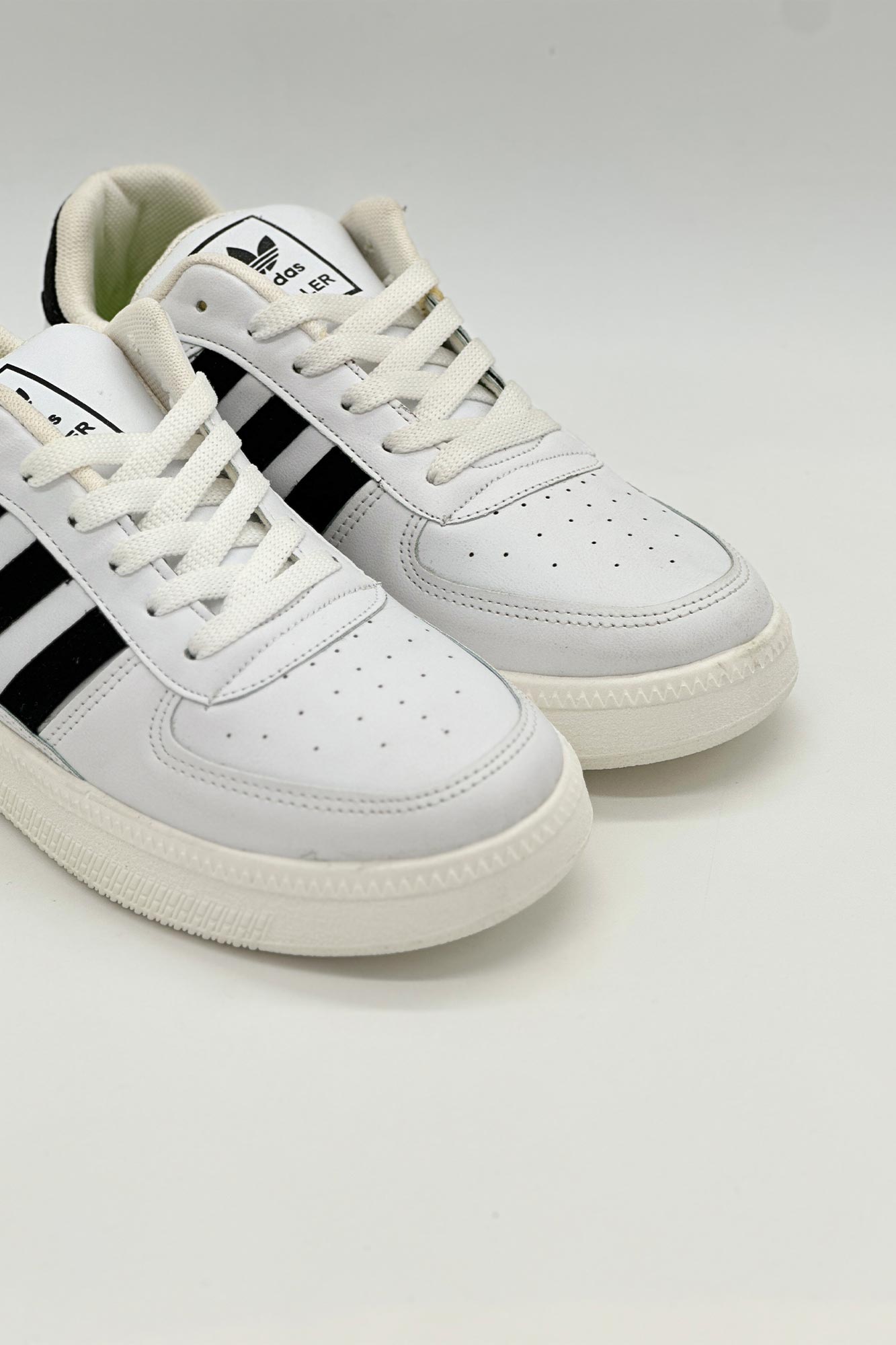 کتانی سه خط DASS LER