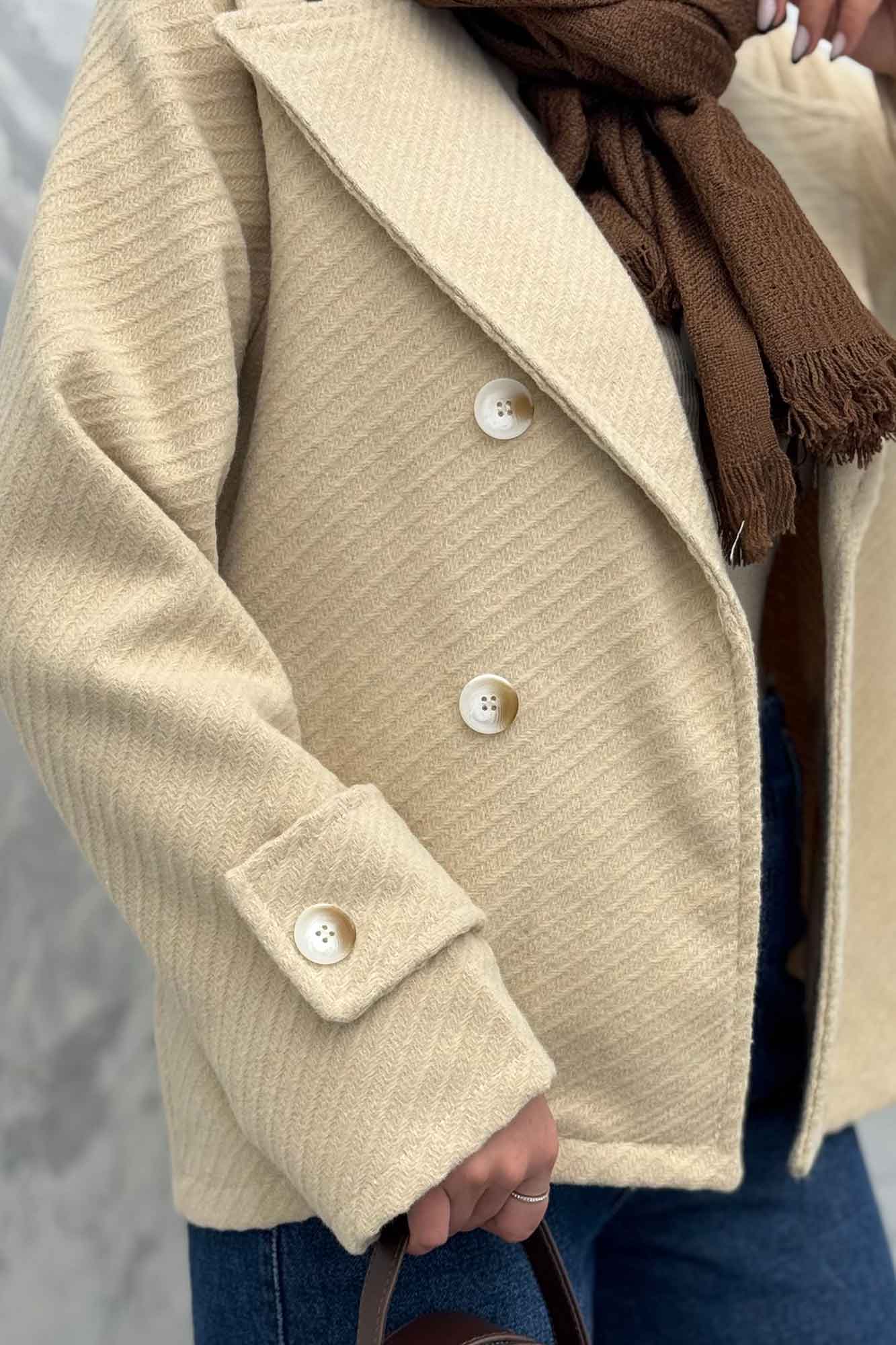 کت فوتر یقه انگلیسی کجراه برجسته شینا