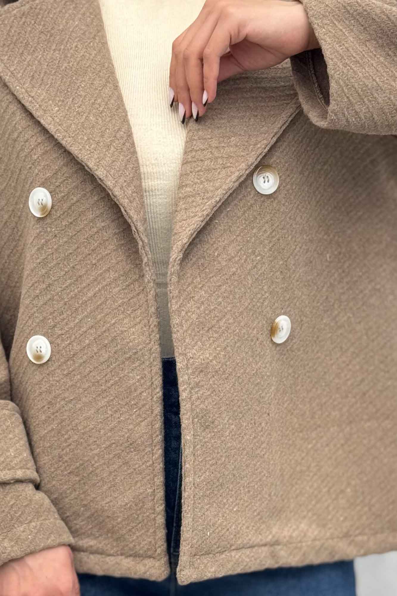 کت فوتر یقه انگلیسی کجراه برجسته شینا