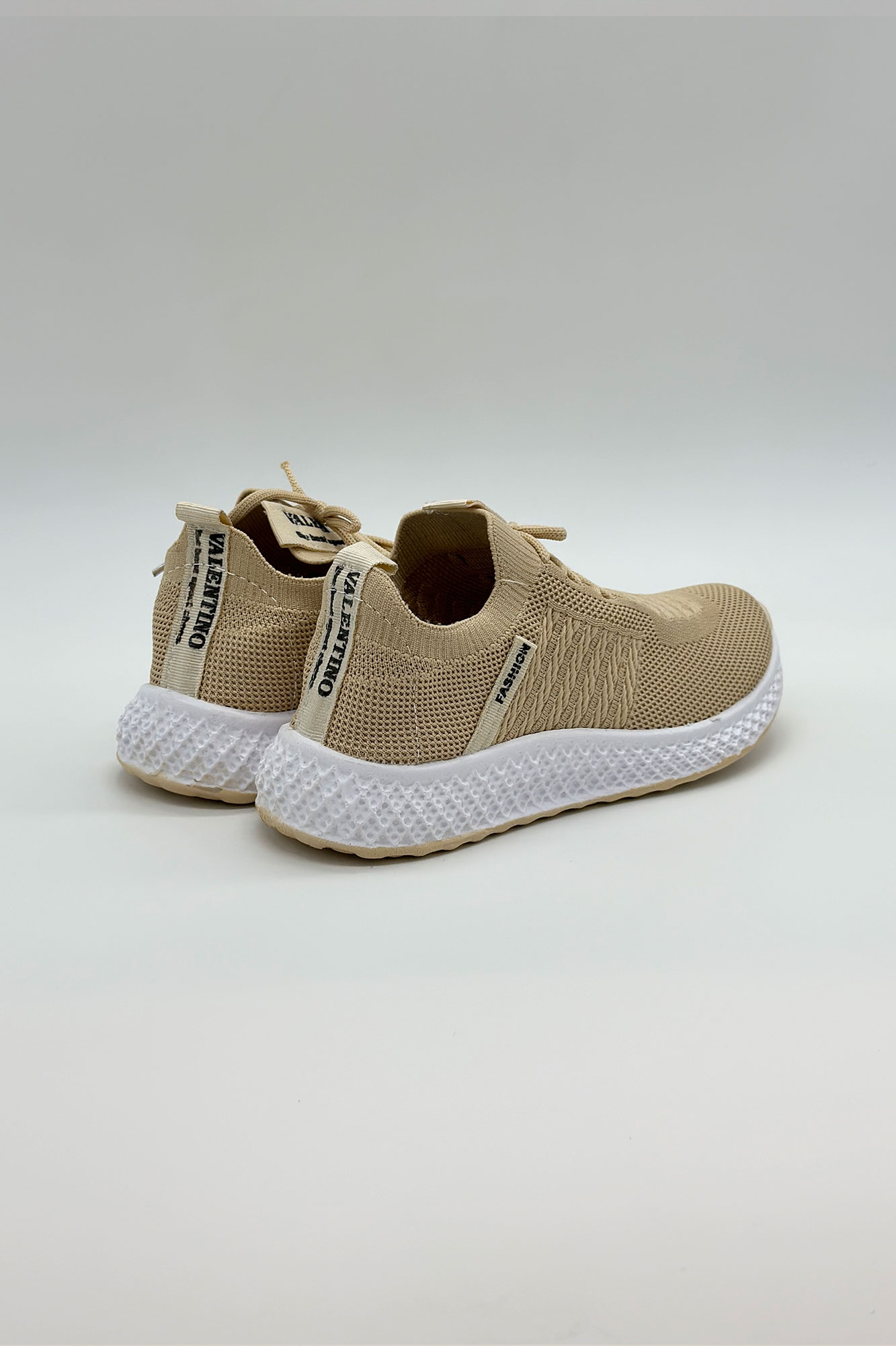 کتانی جورابی بافت ولنتینو