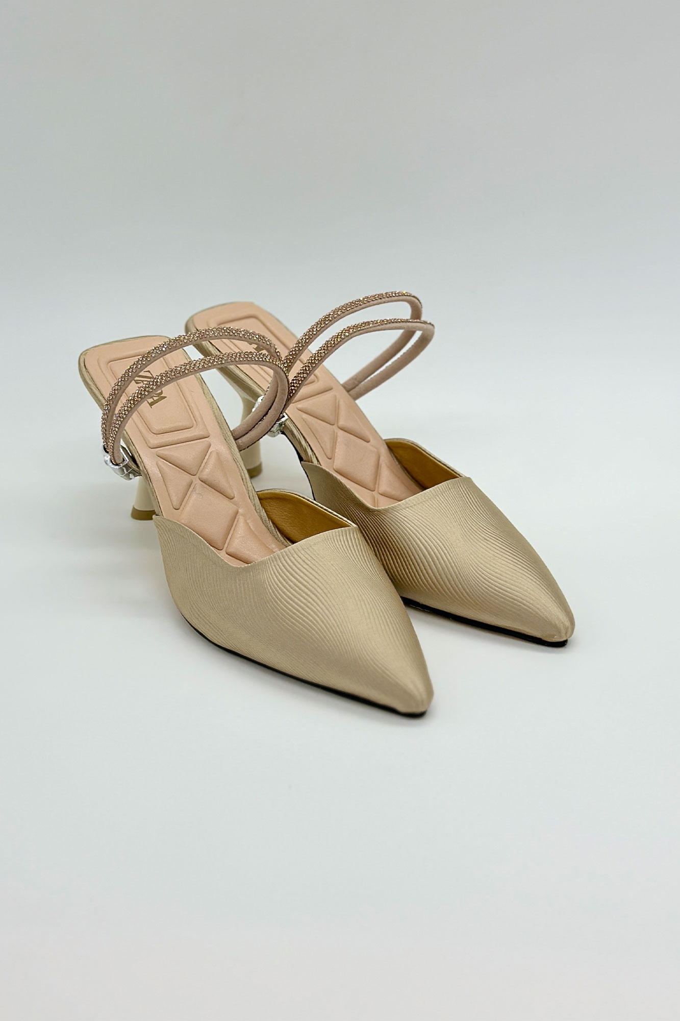 کفش مجلسی پاشنه دار رویه موجی