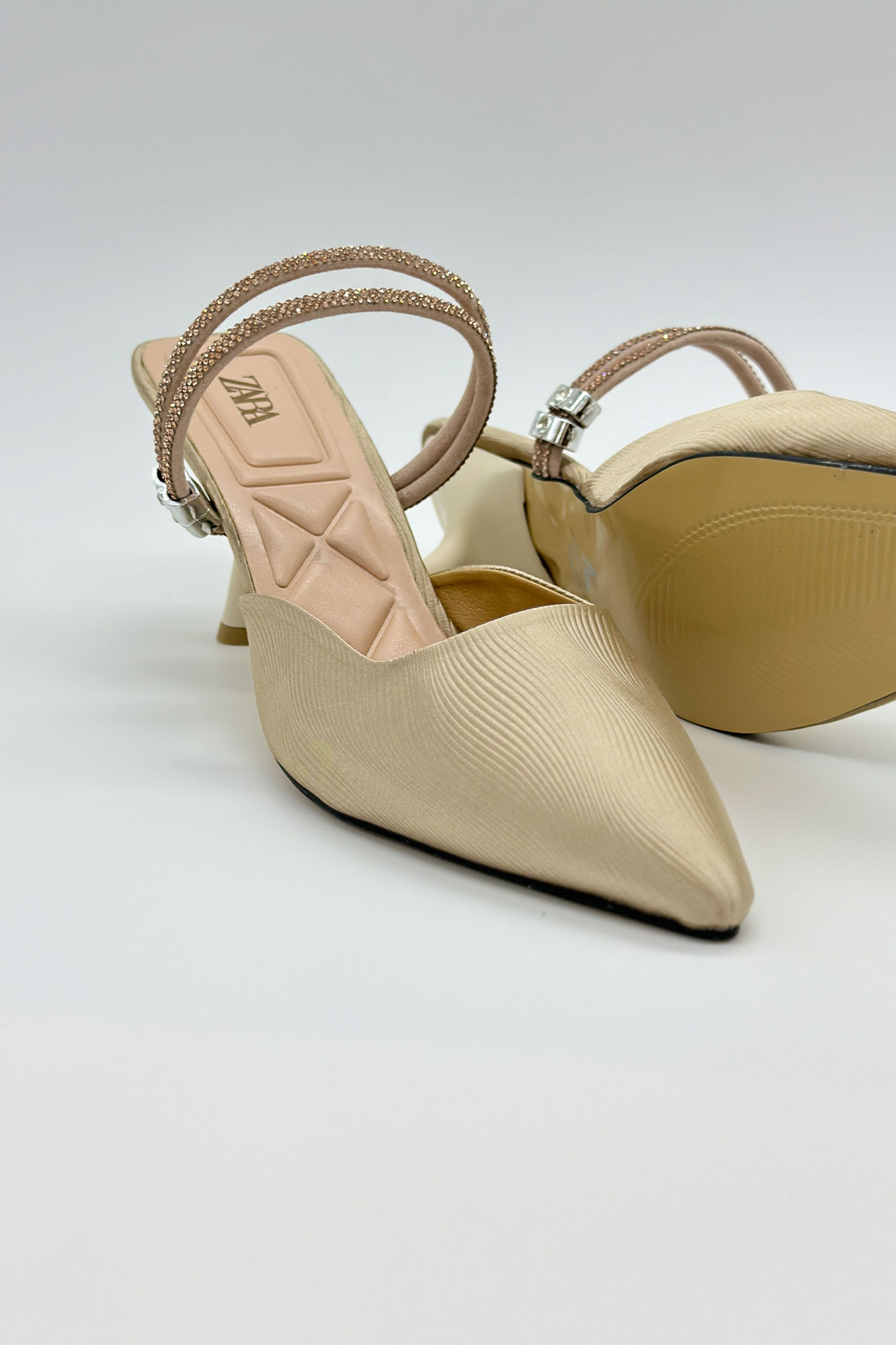 کفش مجلسی پاشنه دار رویه موجی