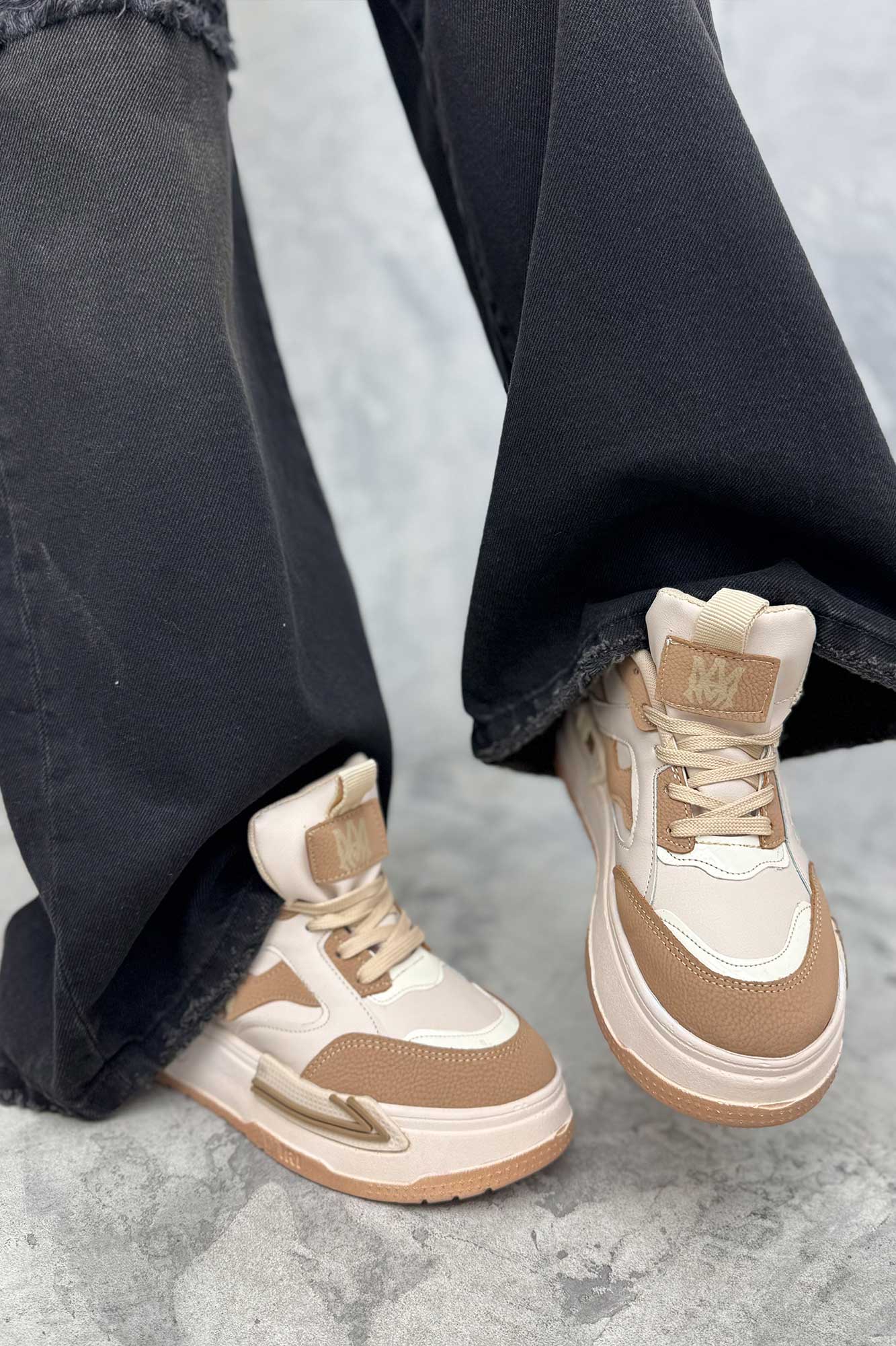 کتانی لژدار AMINI