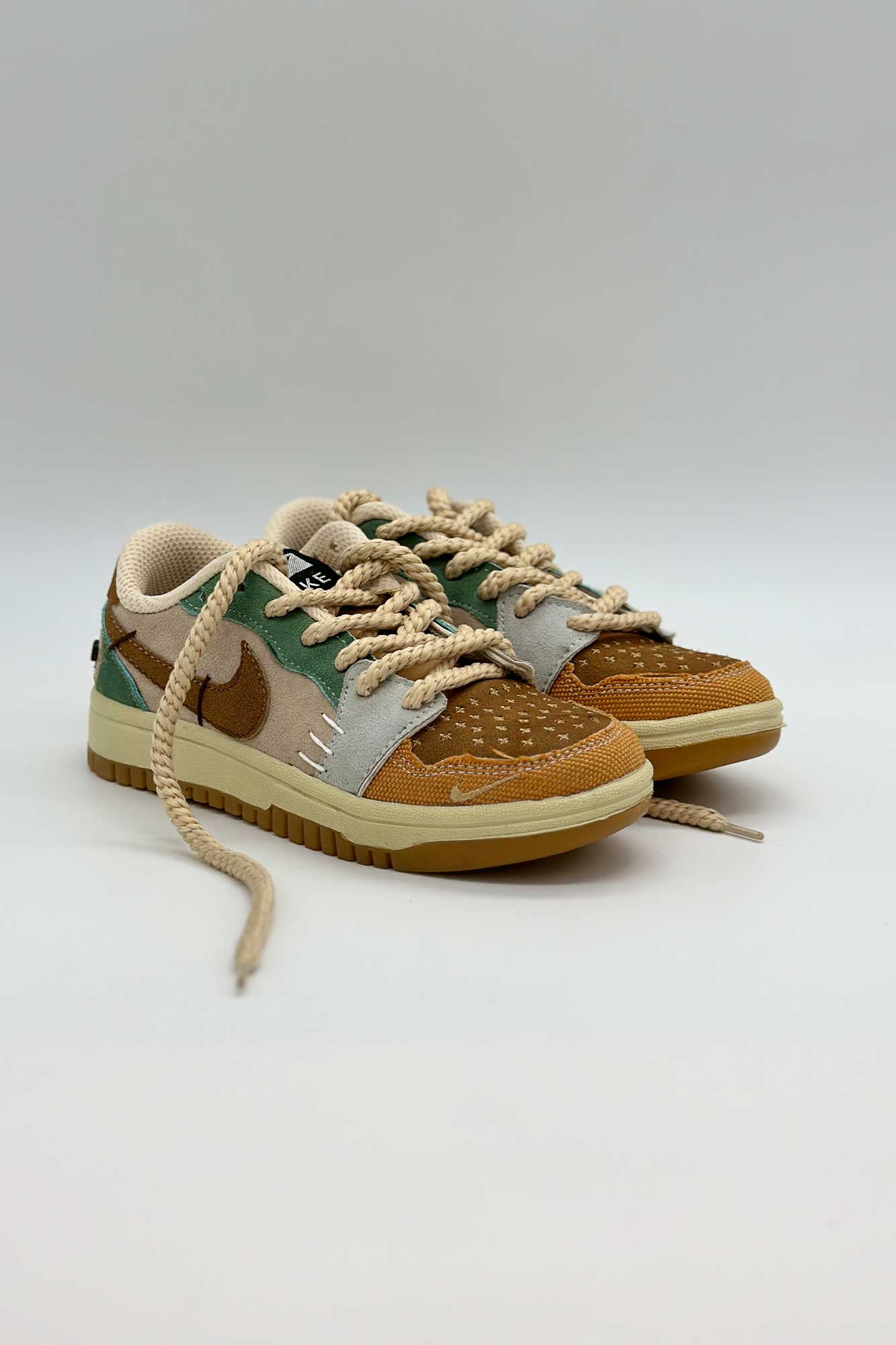 کتانی نایک جیر تکه دوزی 