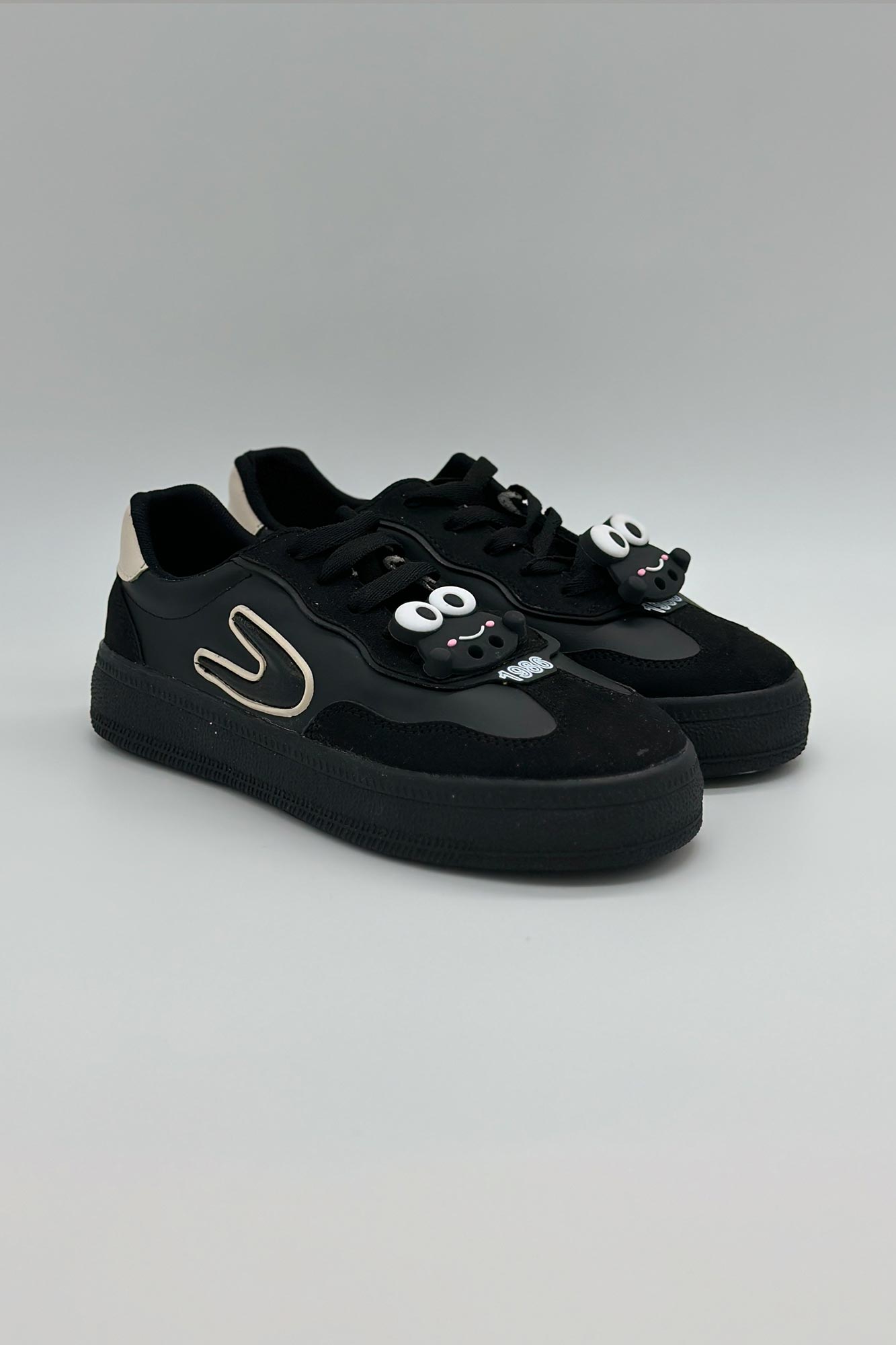 ونس استیکر دار 1986