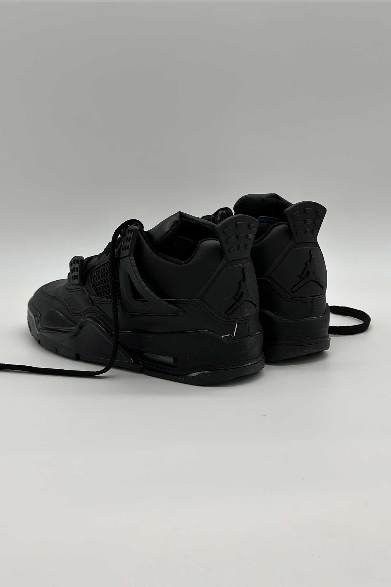 کتانی زیره کپسولی جردن تراویس