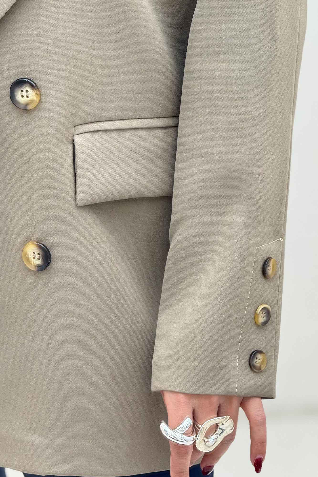 کت مازراتی یقه انگلیسی سر آستین دکمه