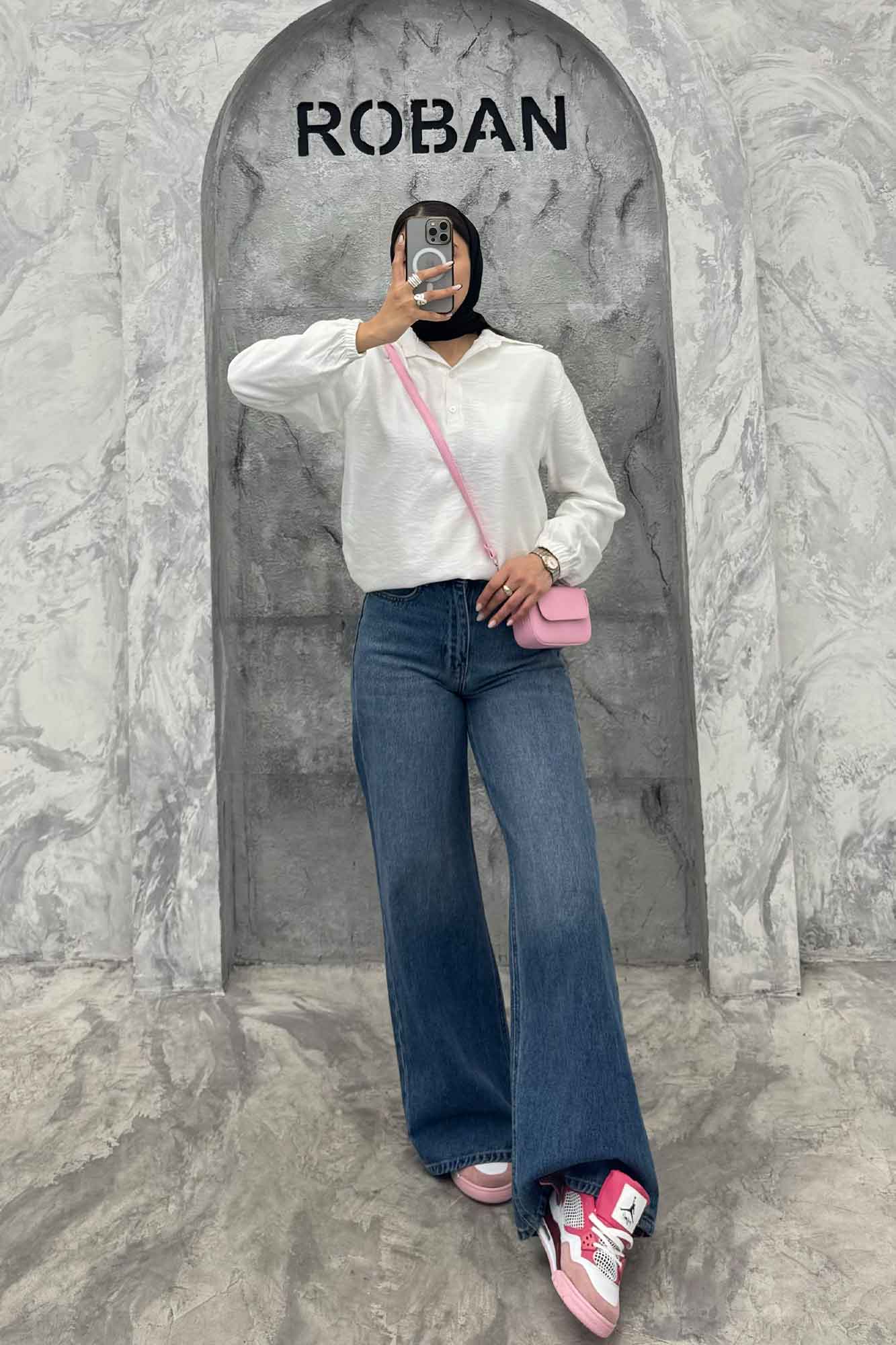 بلوز یقه بلیطی دو دکمه کرسپو سر آستین کش