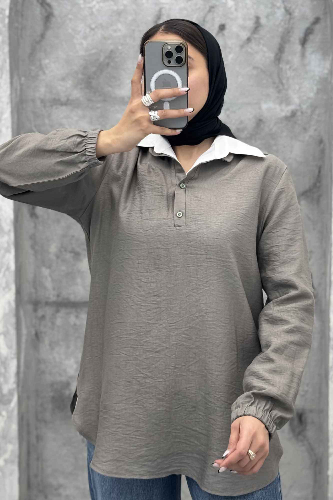 بلوز یقه بلیطی دو دکمه کرسپو سر آستین کش