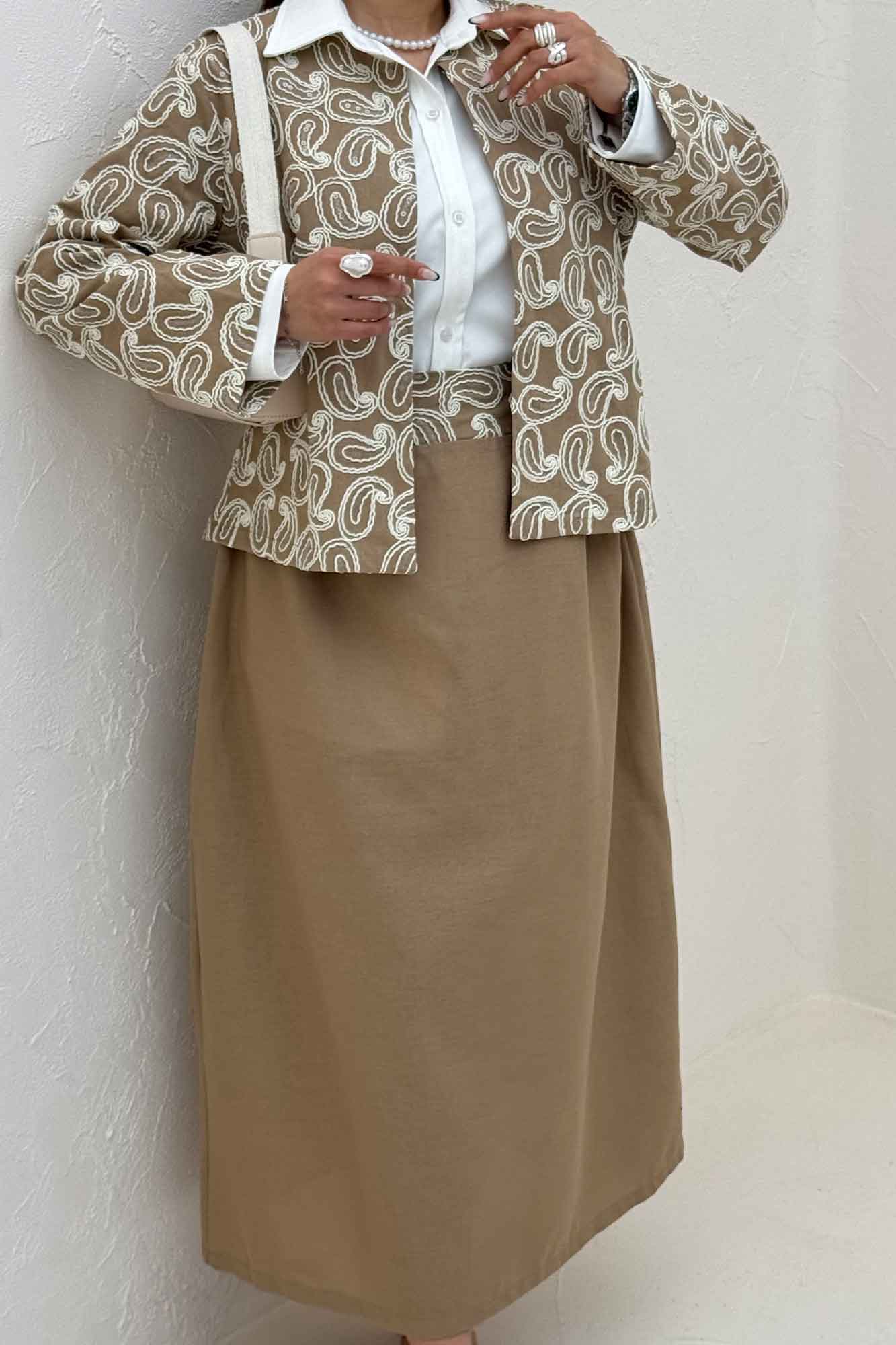 کت و دامن لینن سوزن دوزی