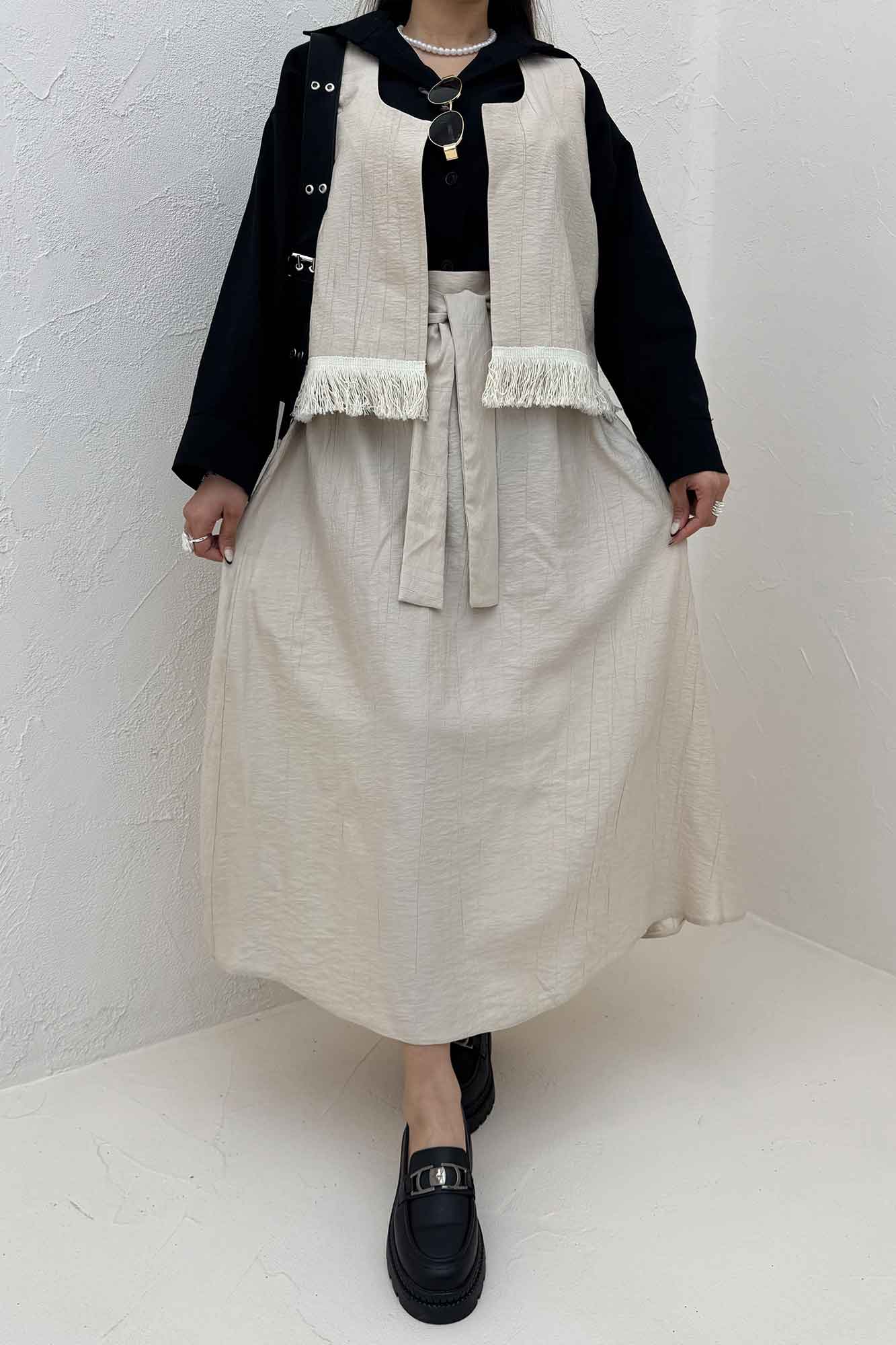 ست وست و دامن پایین ریش کریشه