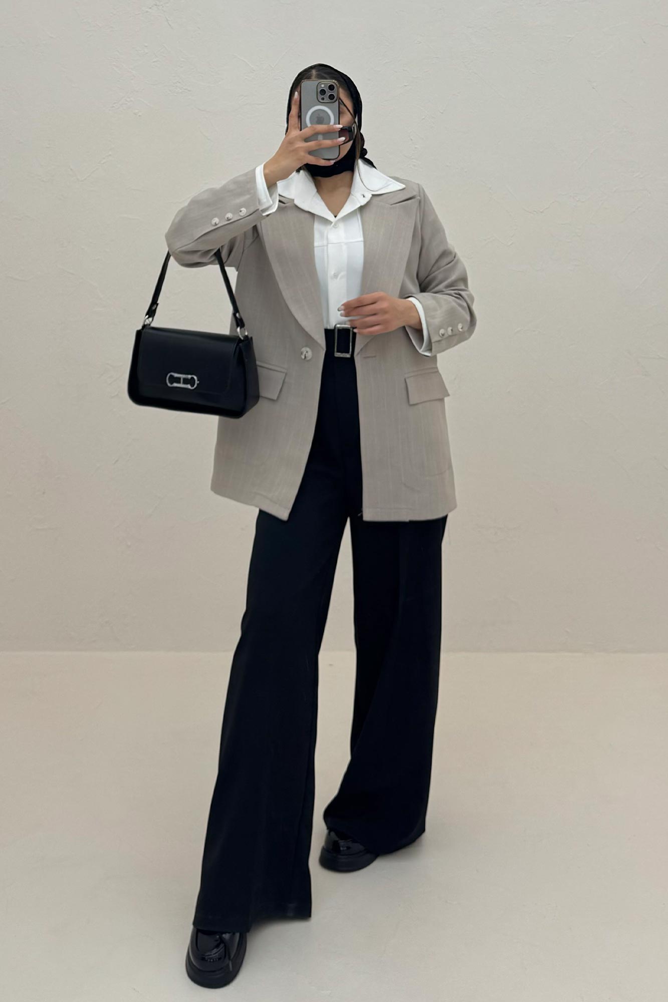 کت بزیاق دیپلمات تک دکمه 