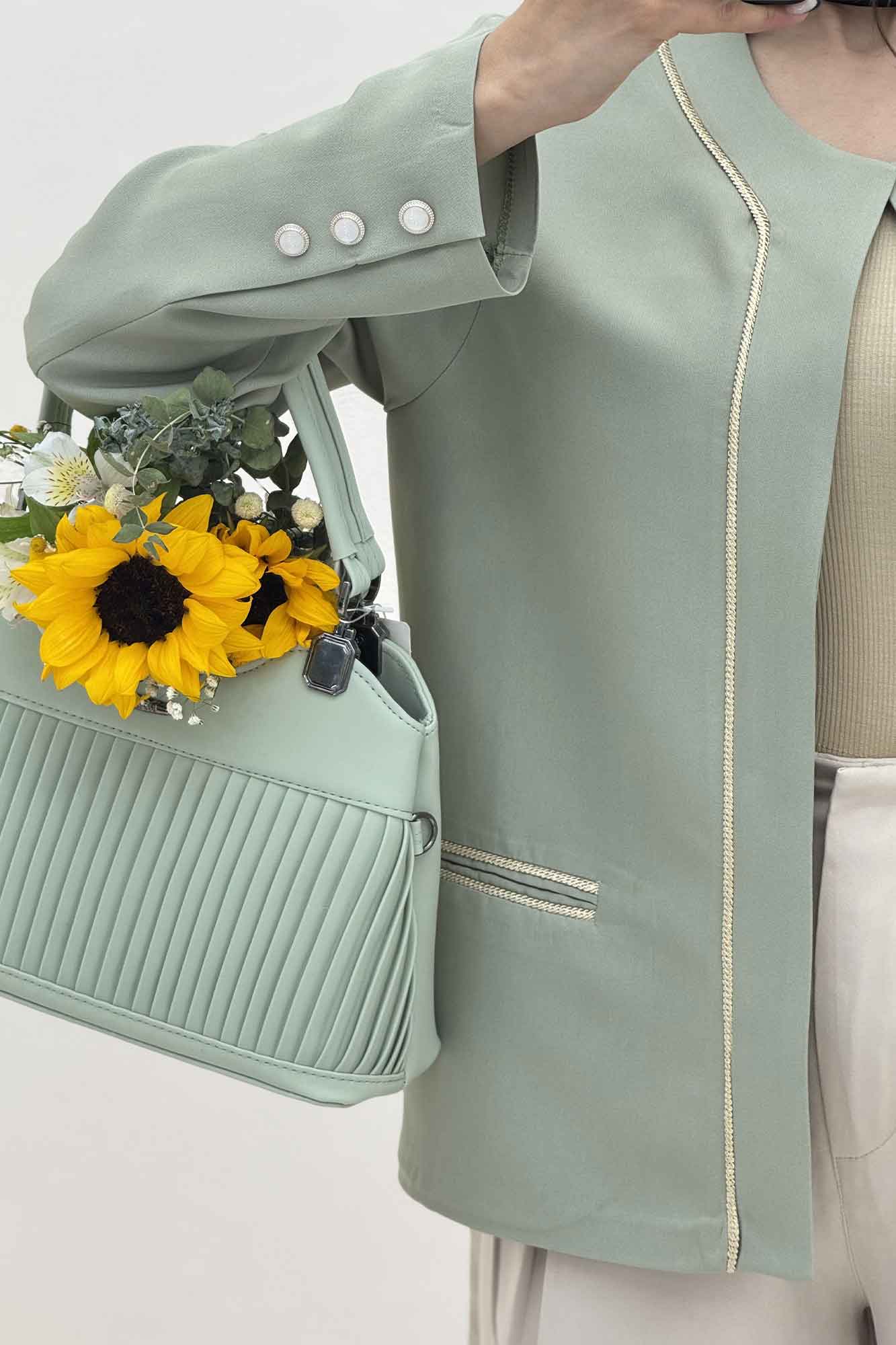 کت خرجکار مازراتی آدنا