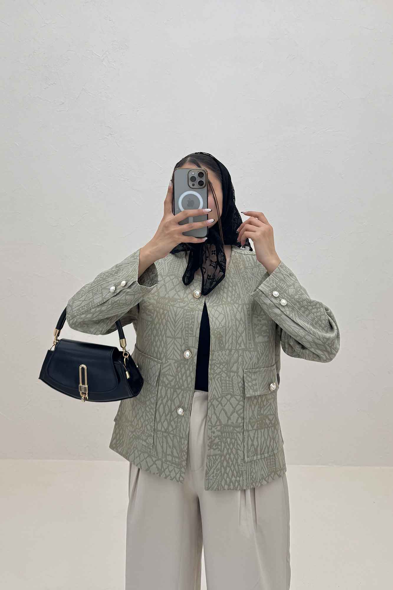 کت ژاکارد یقه گرد دو جیب پاکتی سالوینا