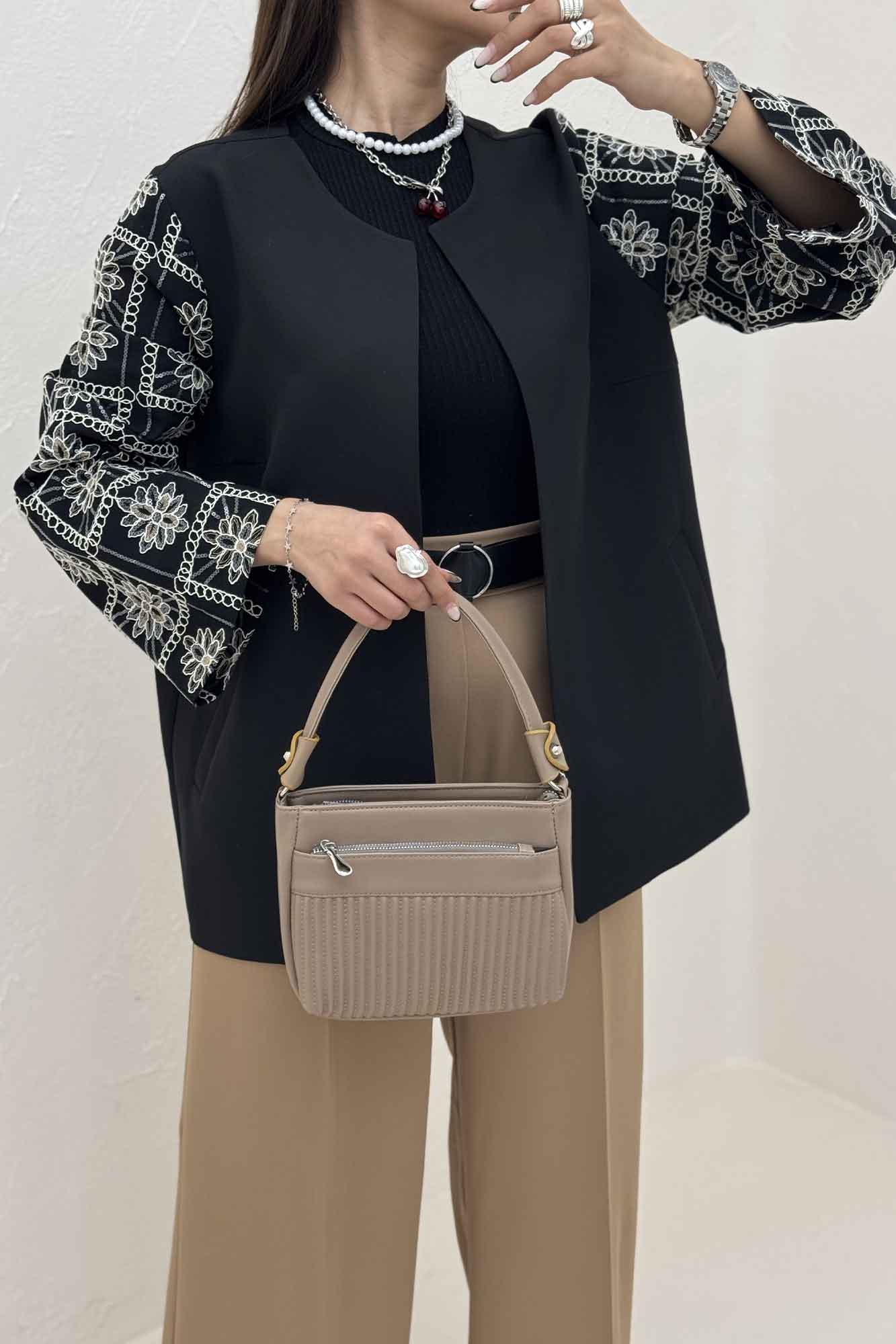 کت مازراتی آستین سوزن دوزی