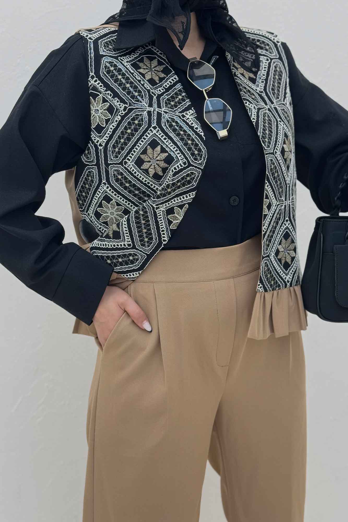 جلیقه و شلوار مازراتی چین دار سوزن دوزی