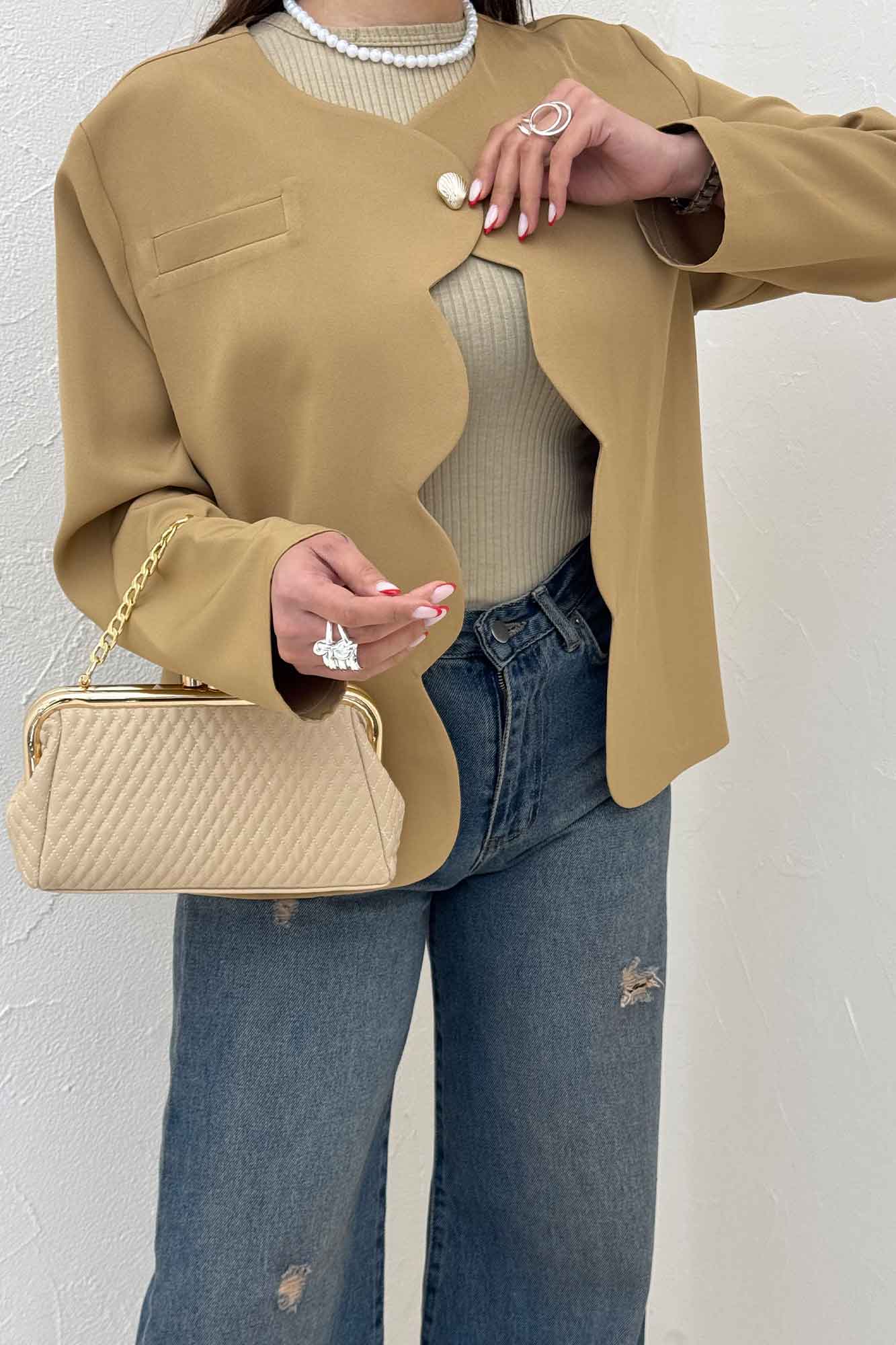 کت مازراتی جلو موجی تک دکمه