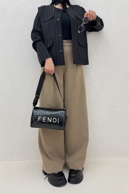 کت یقه گرد بزیاق دیپلمات 4 در جیب