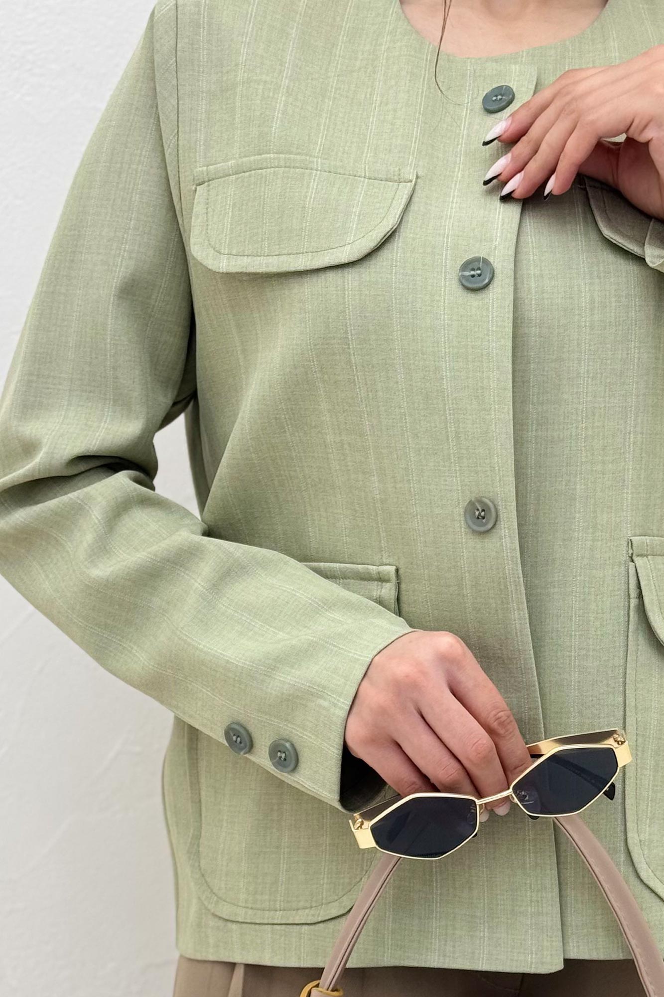 کت یقه گرد بزیاق دیپلمات 4 در جیب