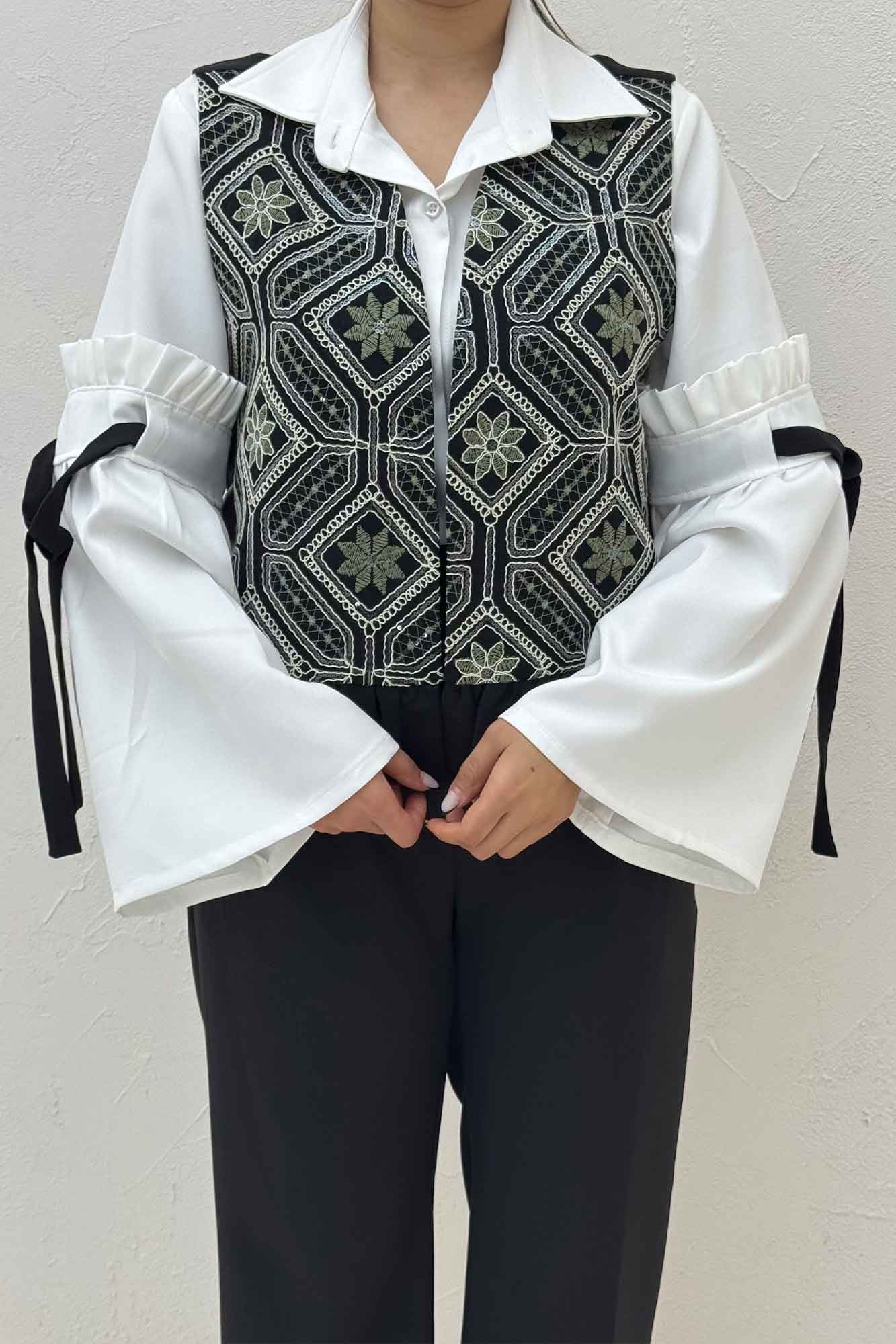 جلیقه و شلوار مازراتی چین دار سوزن دوزی