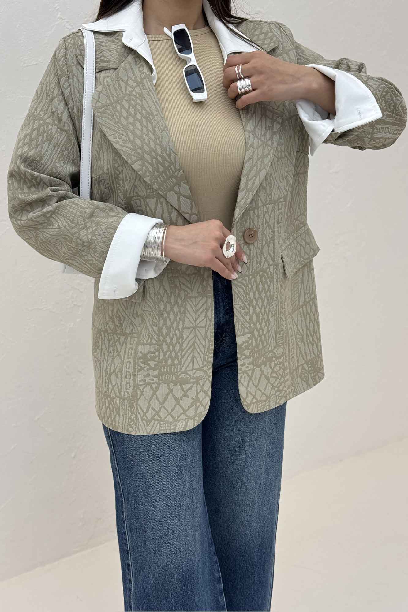 کت ژاکارد یقه ب ب لارسا