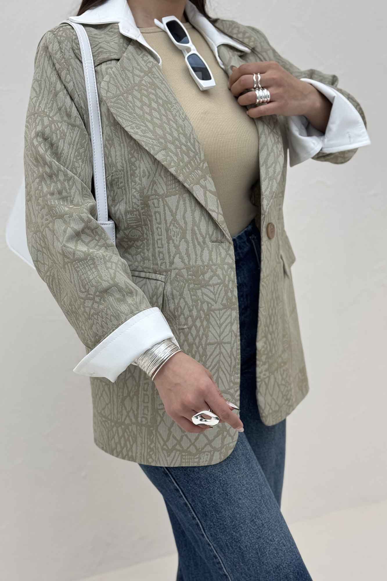 کت ژاکارد یقه ب ب لارسا