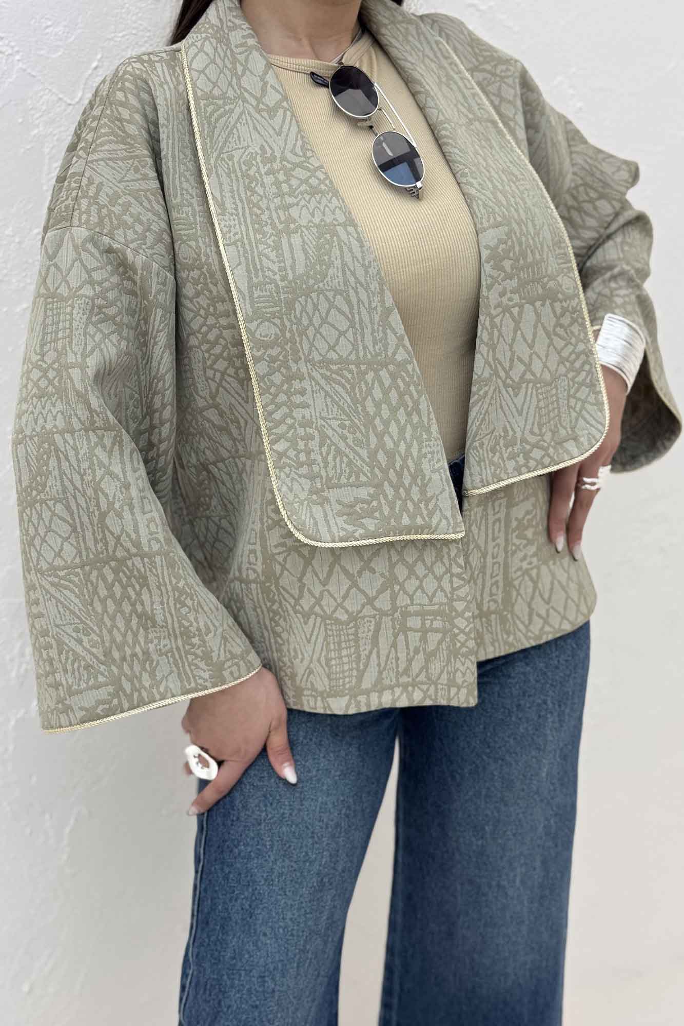 کت ژاکارد مغزی دوزی یقه آمریکایی