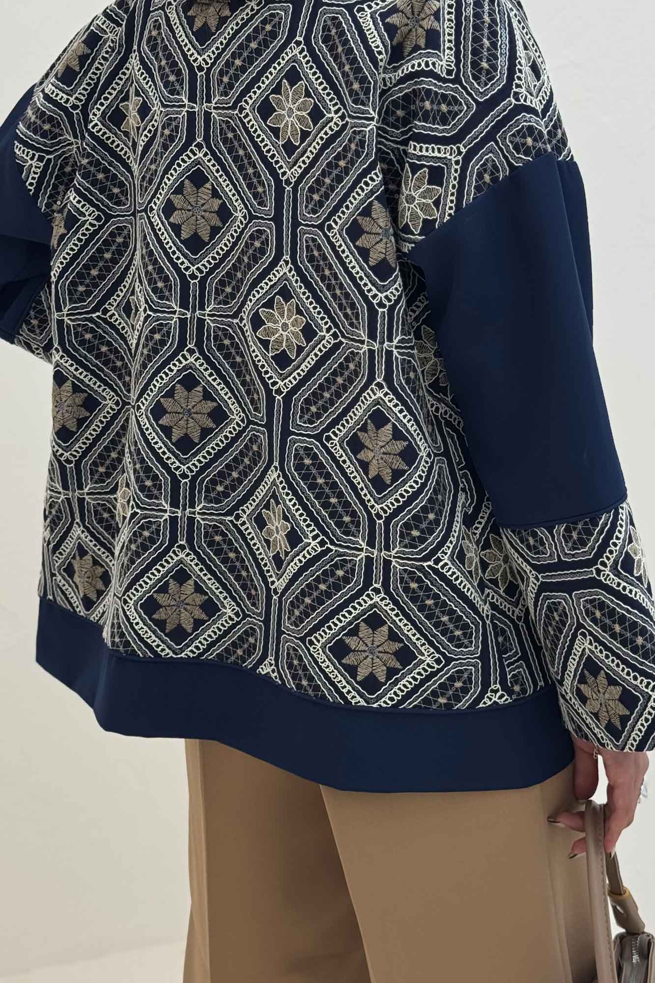 کت مازراتی سوزن دوزی دیلان طرح 9