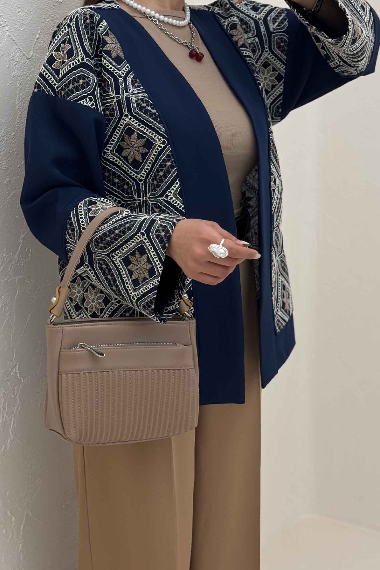 کت مازراتی سوزن دوزی دیلان طرح 9