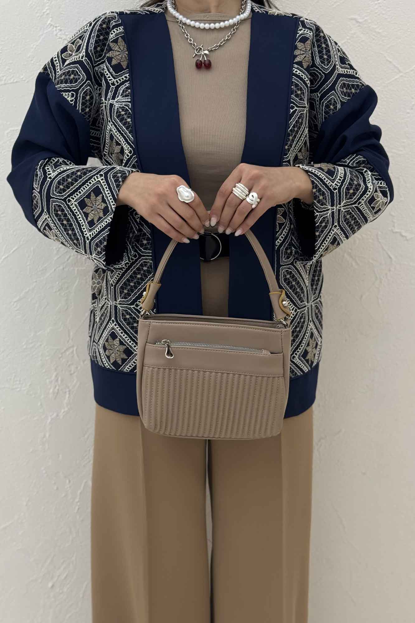 کت مازراتی سوزن دوزی دیلان طرح 9