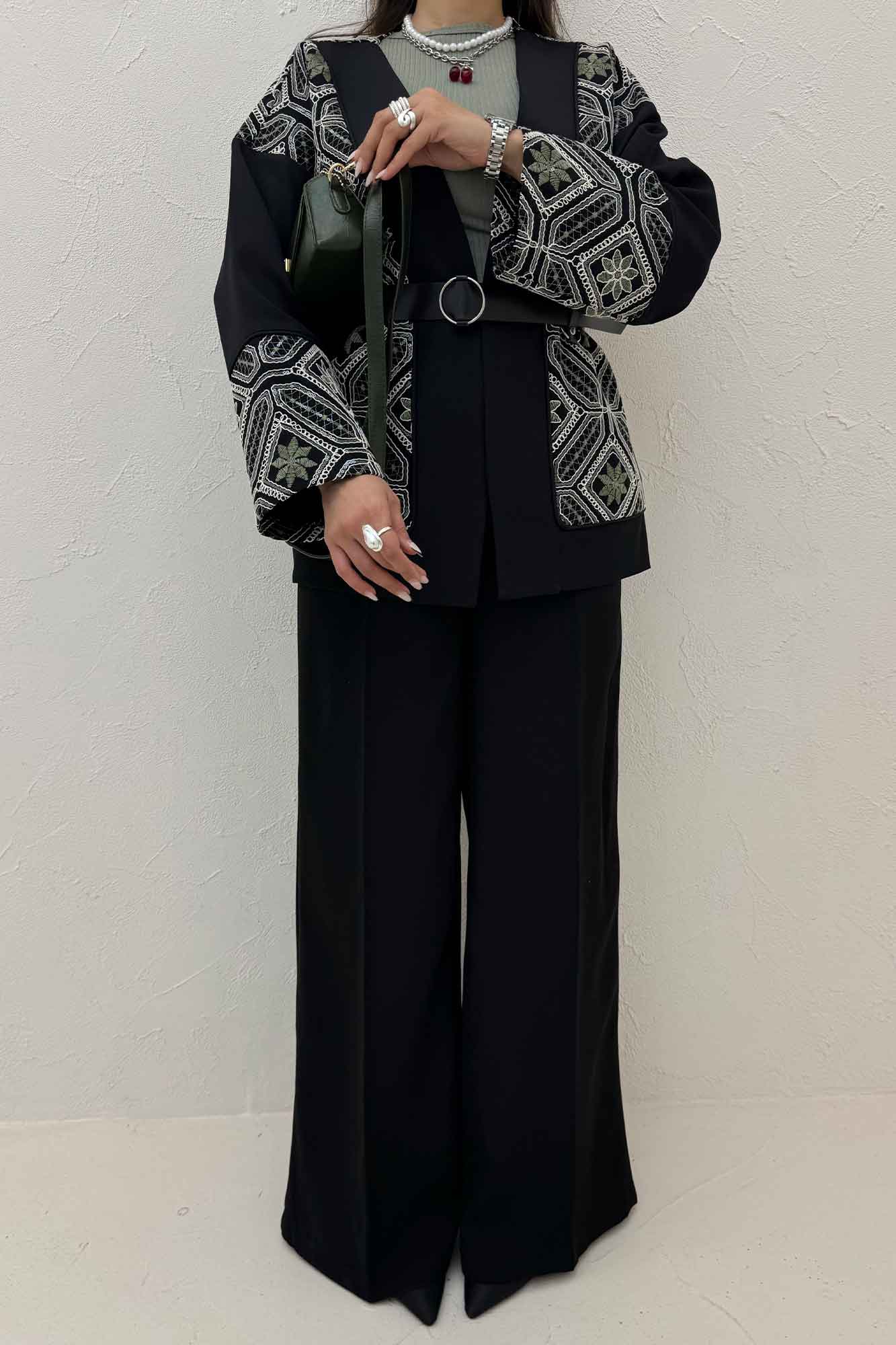 کت مازراتی سوزن دوزی دیلان طرح 9