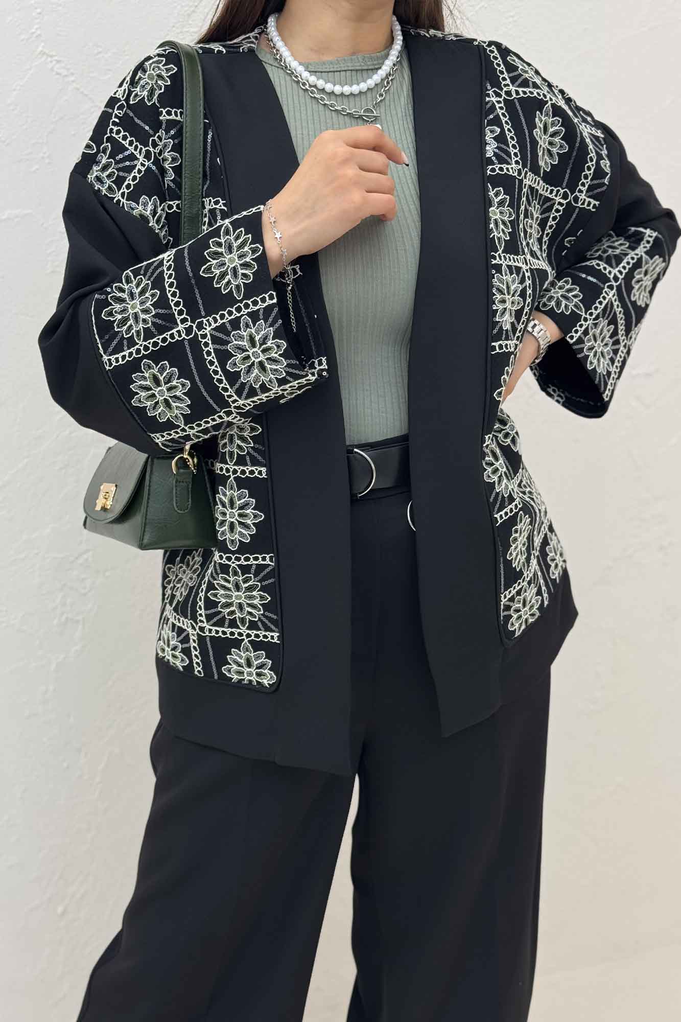 کت مازراتی سوزن دوزی دیلان طرح 8