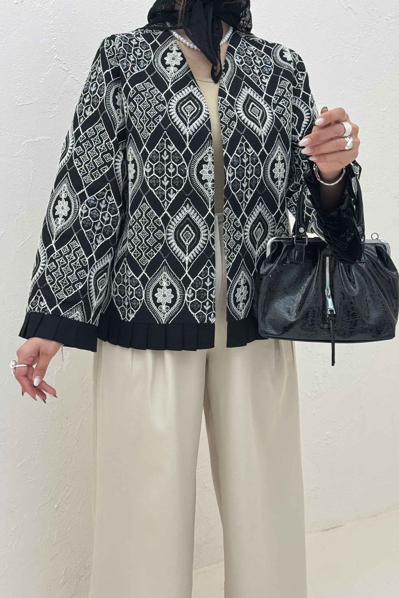 کت سوزن دوزی حاشیه پیلیسه الماس