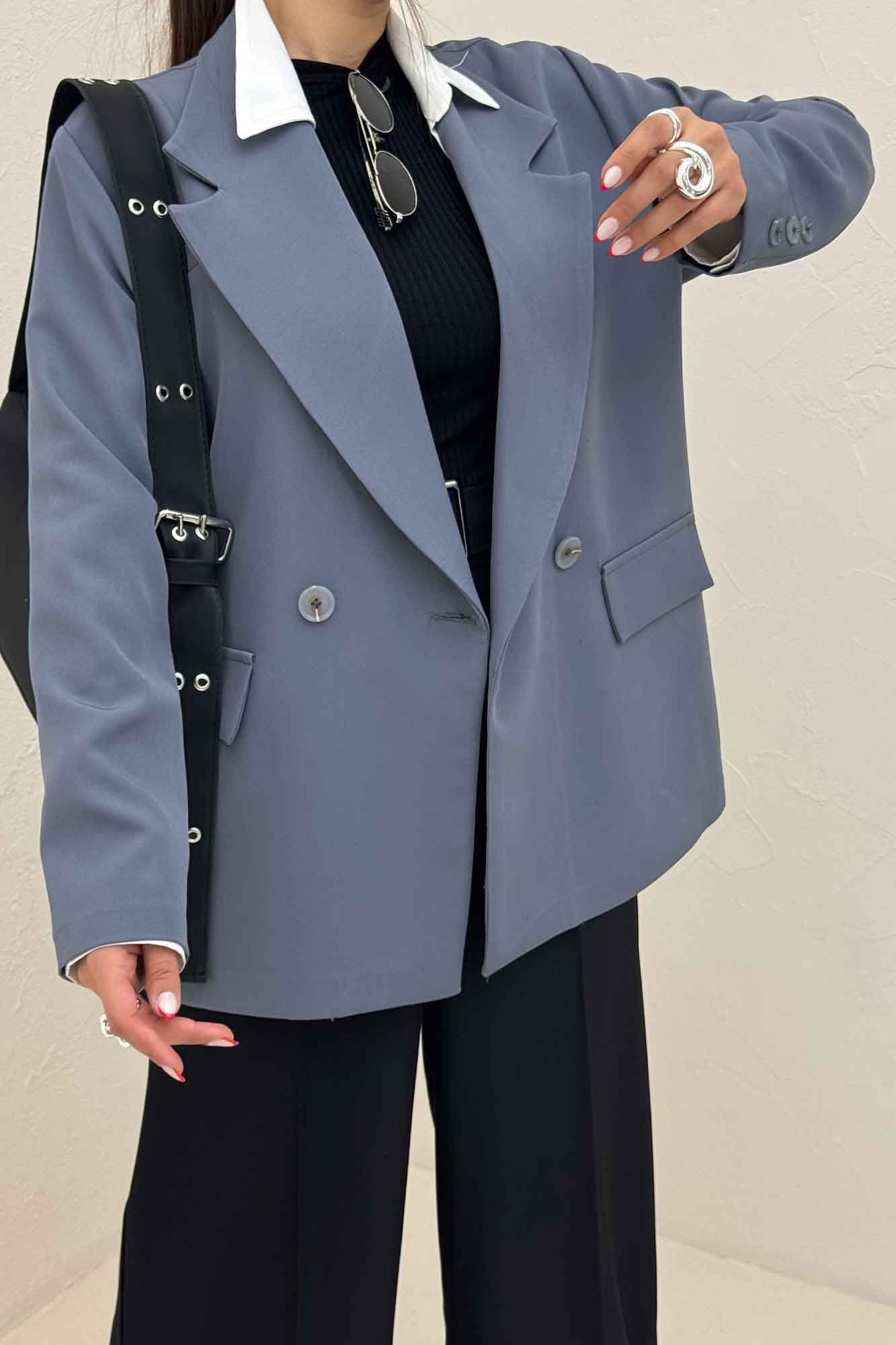 مانتو کتی مازراتی سه جیب دو دکمه