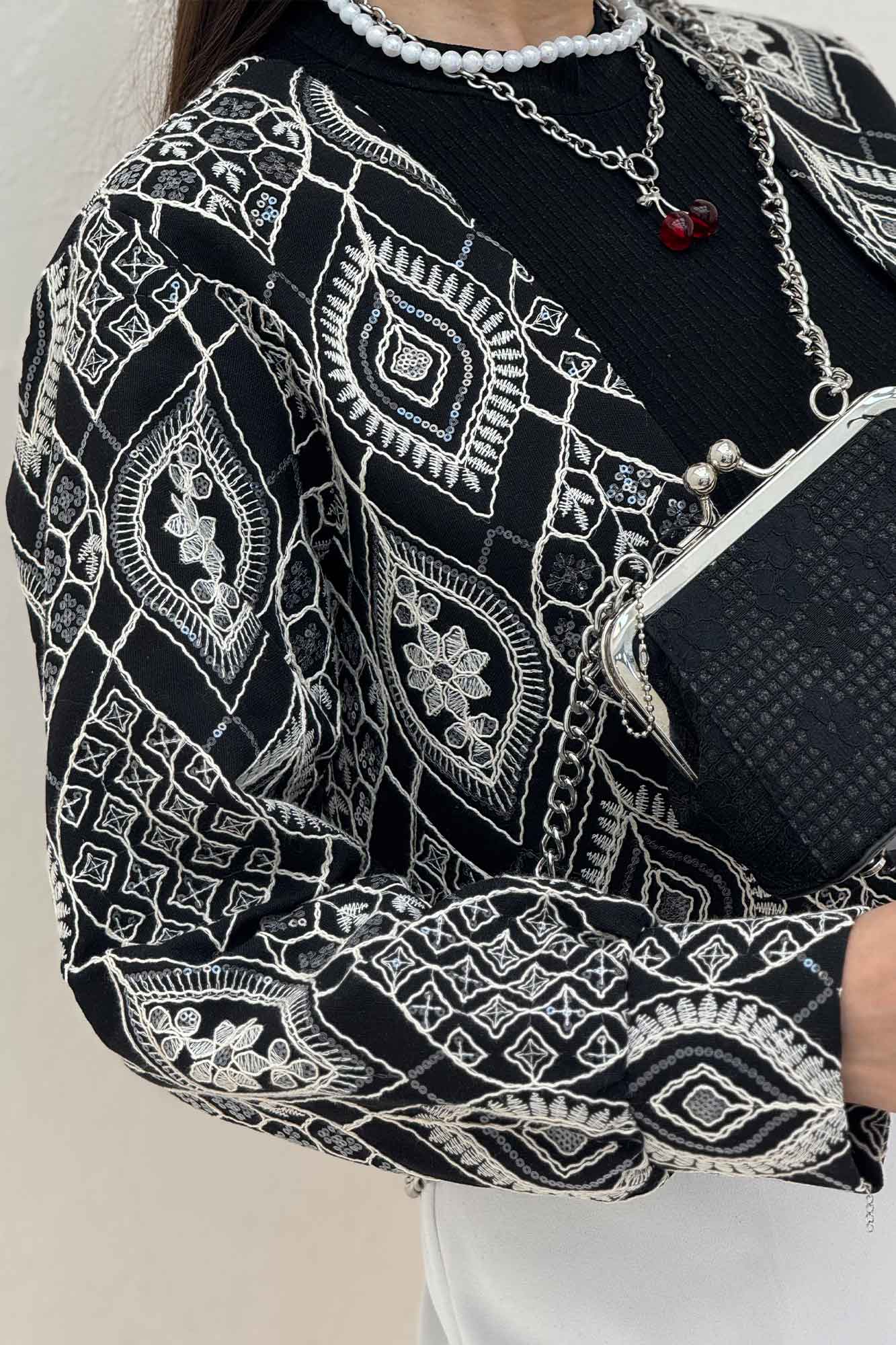 کراپ کت سوزن دوزی مچ دار