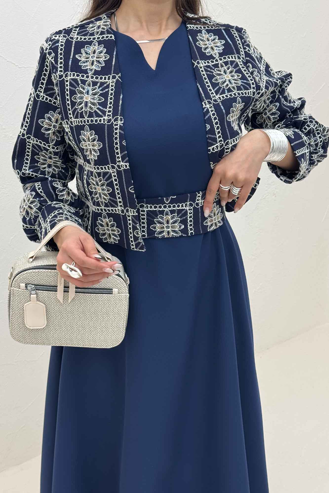 ست کت و سارافن سوزن دوزی MARLIS طرح 8