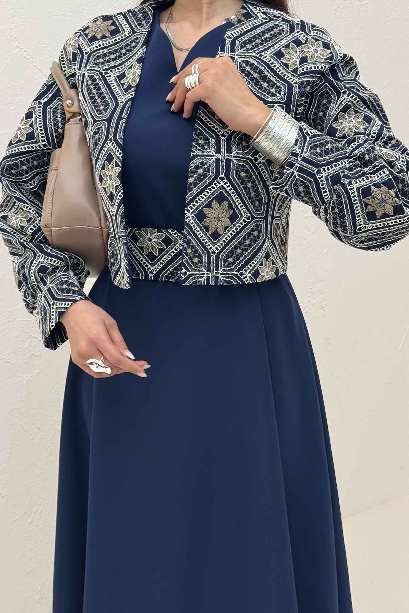 ست کت و سارافن سوزن دوزی MARLIS طرح 9