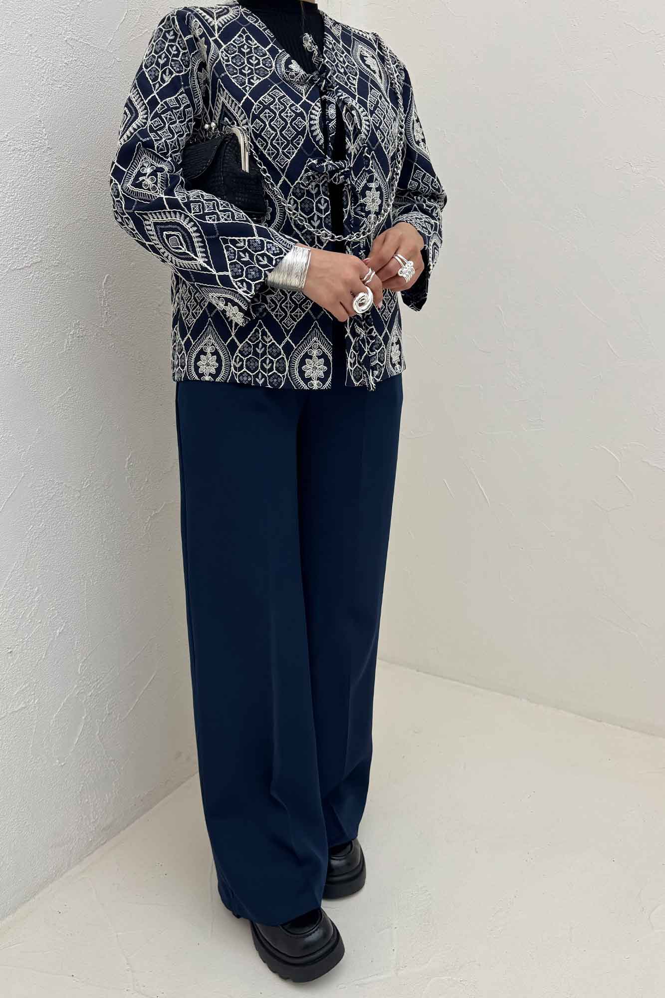 کت سوزن دوزی بنددار MIDNIGHT