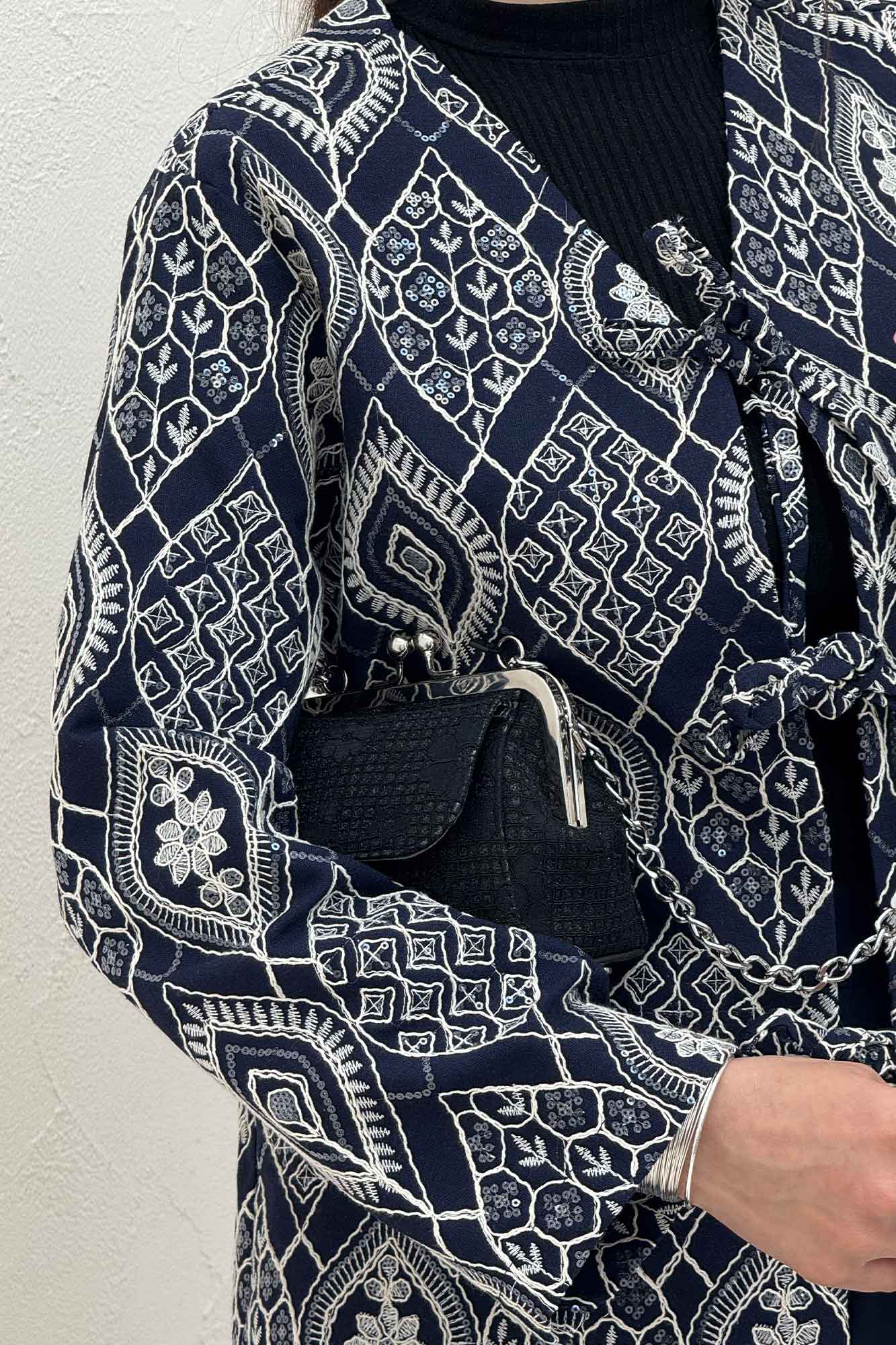 کت سوزن دوزی بنددار MIDNIGHT