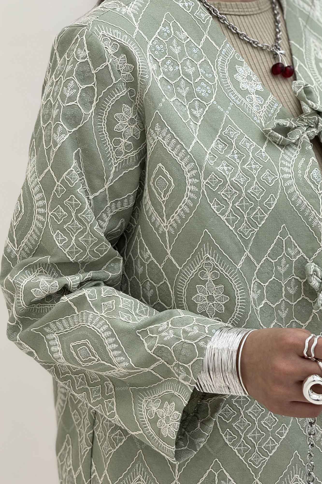 کت سوزن دوزی بنددار MIDNIGHT