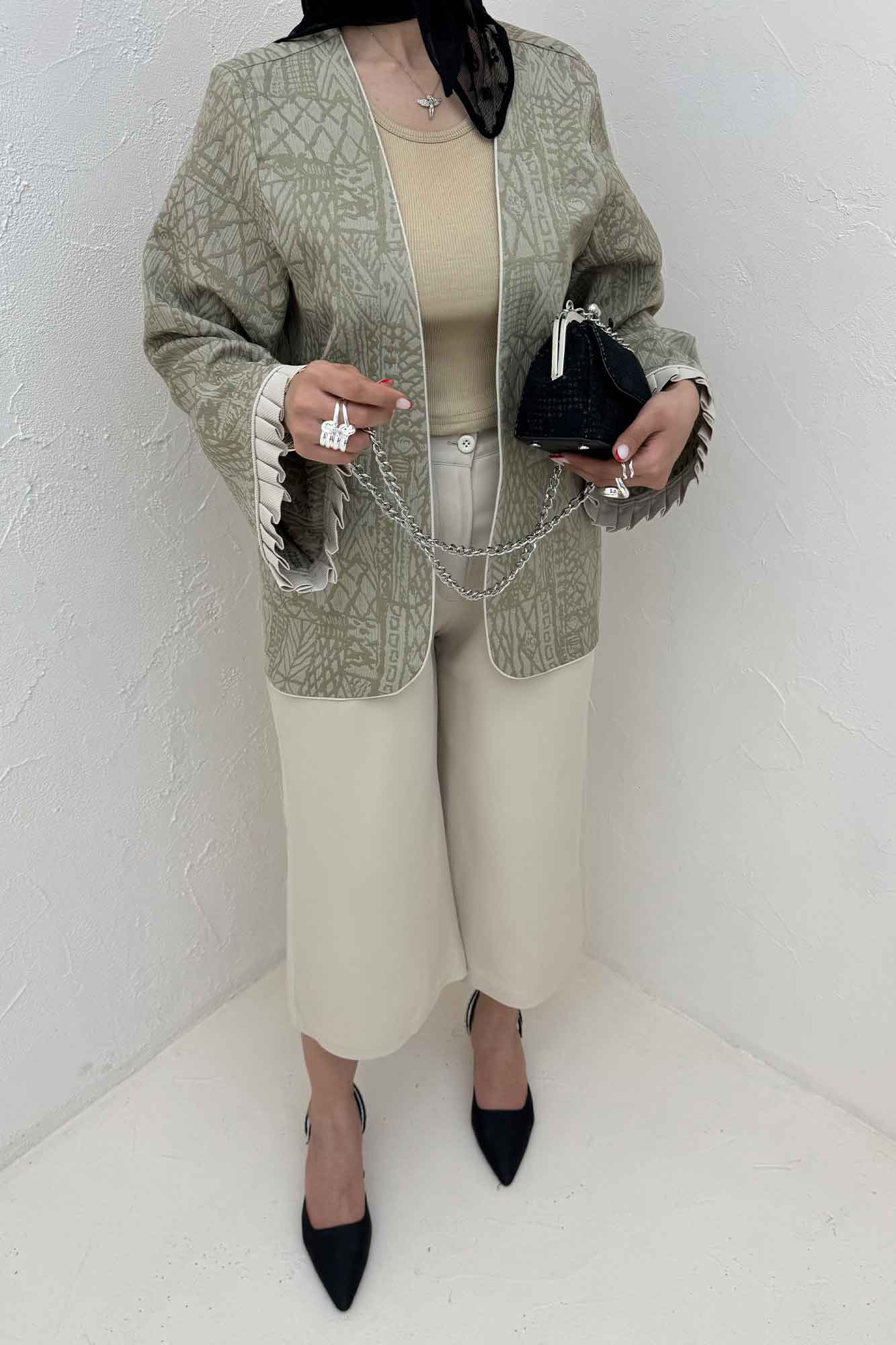 کت ژاکارد مغزی دوزی سر آستین پیله