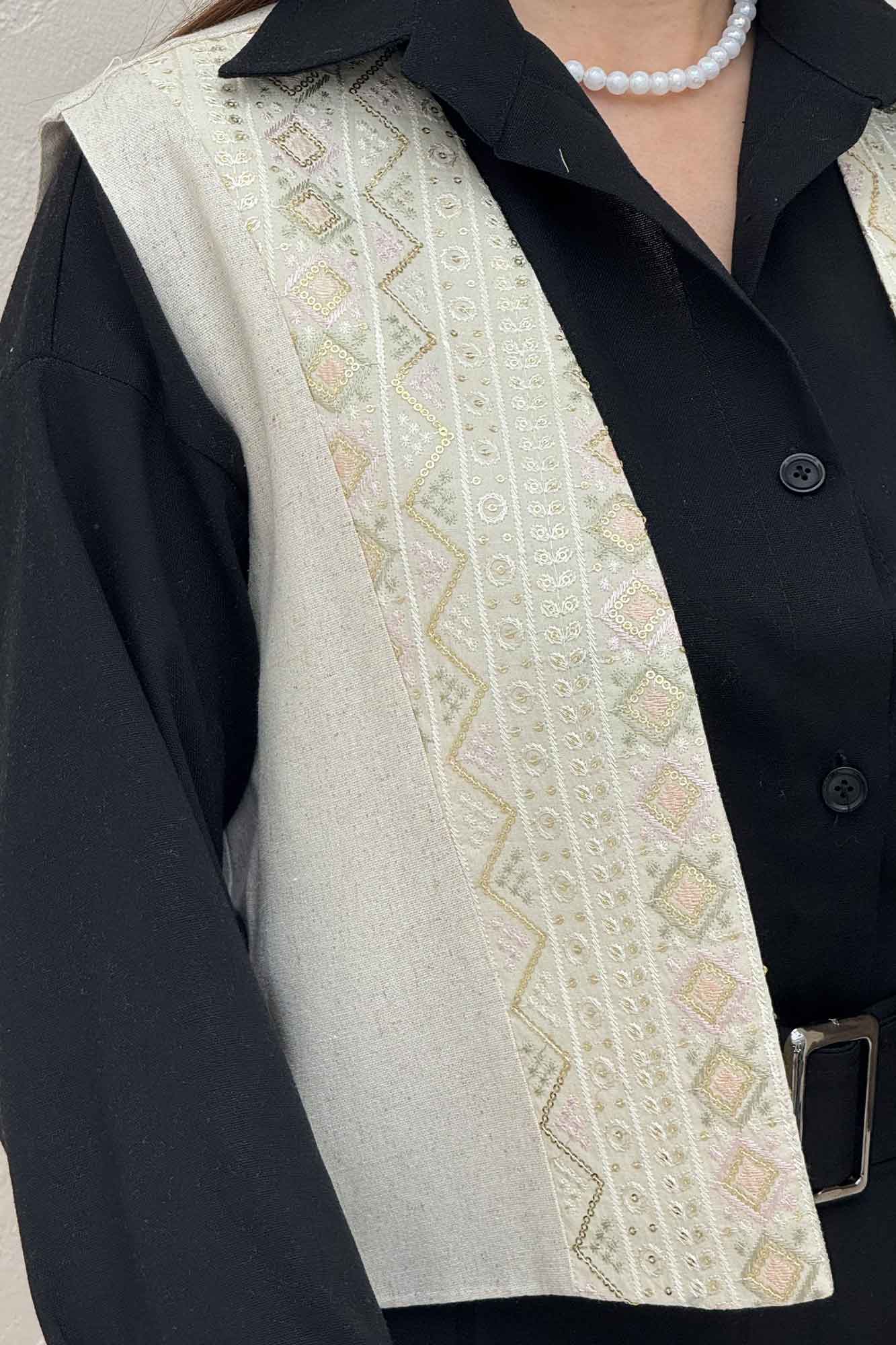 جلیقه لینن تیکه سوزن دوزی طرح 10