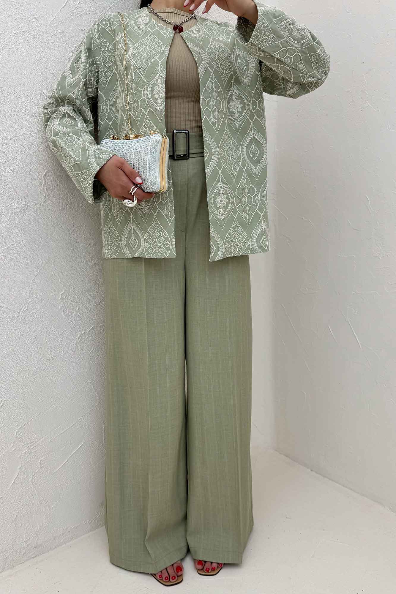 کت تمام سوزن دوزی مینیمال