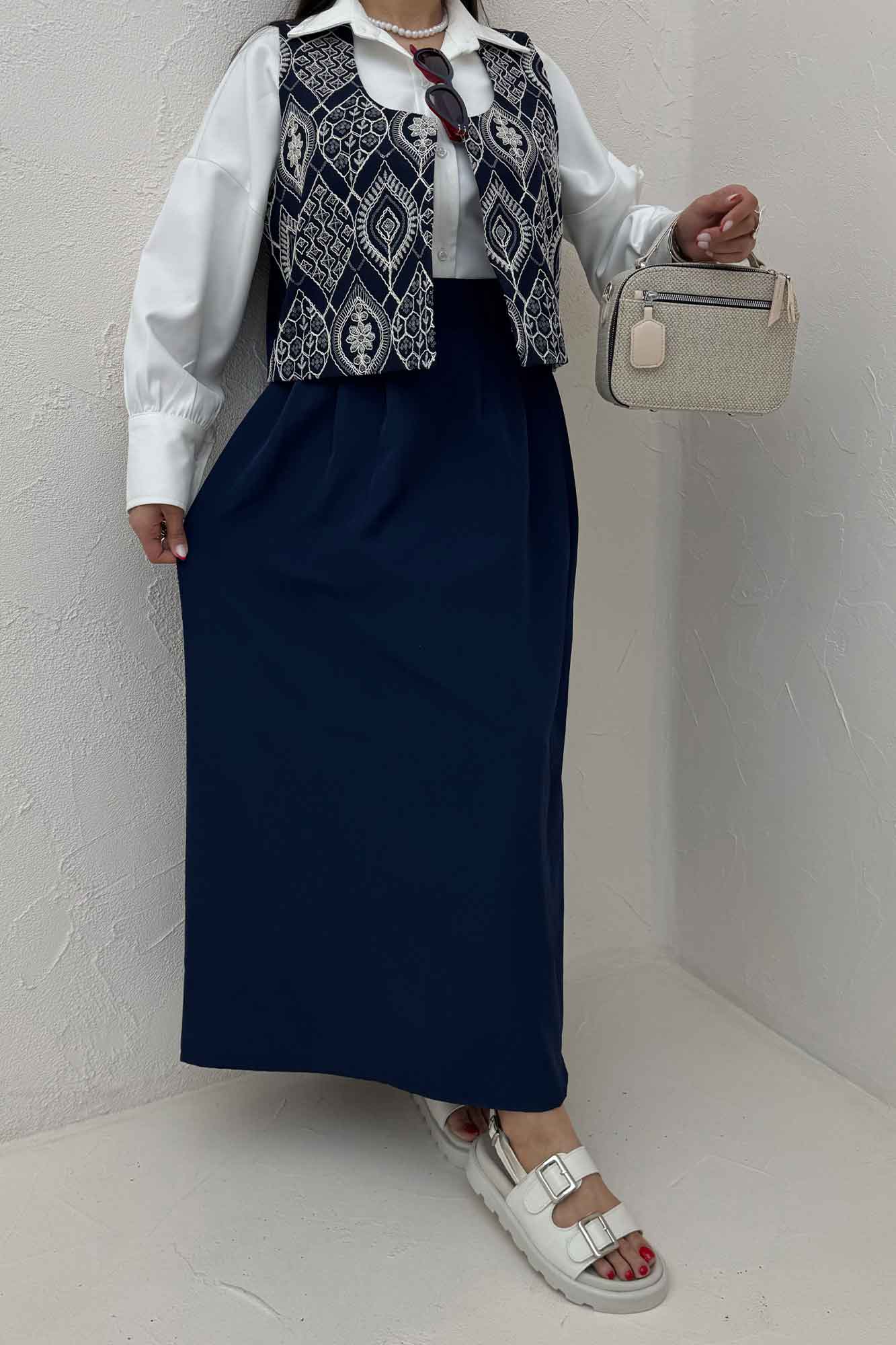 ست ژیله و دامن مازراتی سوزن دوزی ژانت