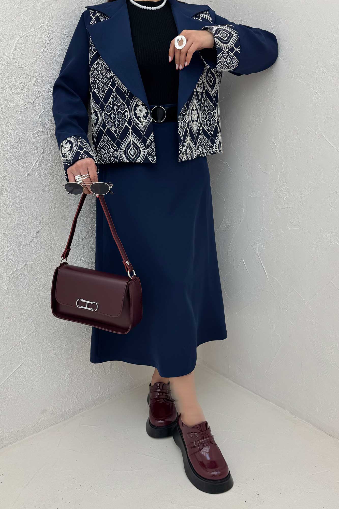 ست کت و دامن مازراتی سوزن دوزی هنسل