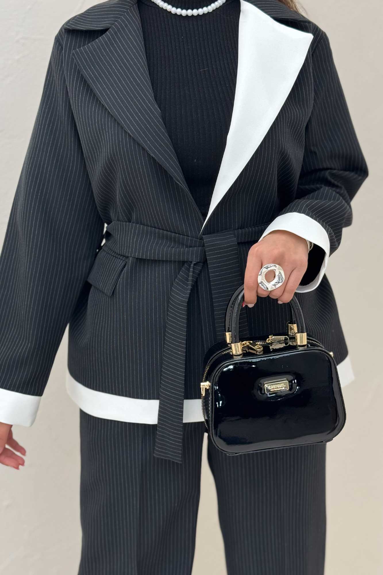 ست کت و شلوار دیپلمات حاشیه سفید R