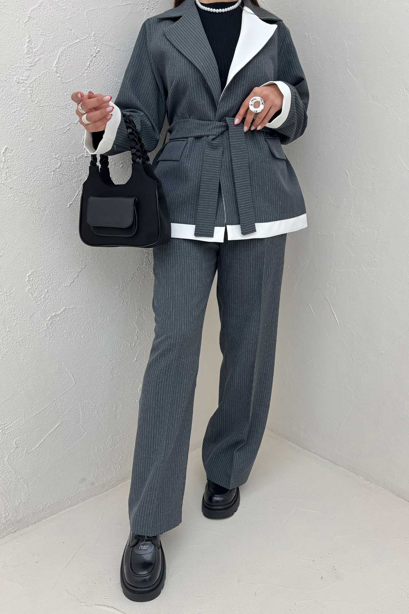 ست کت و شلوار دیپلمات حاشیه سفید R