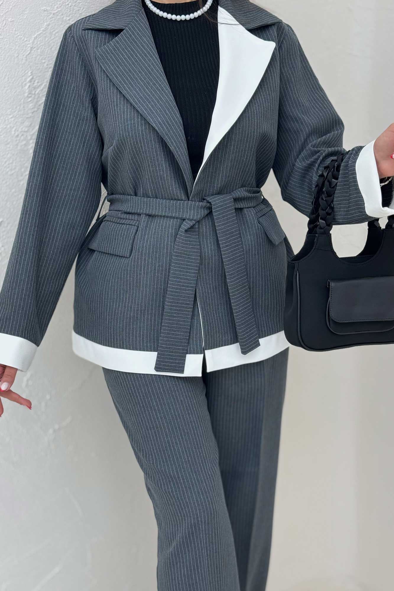 ست کت و شلوار دیپلمات حاشیه سفید R