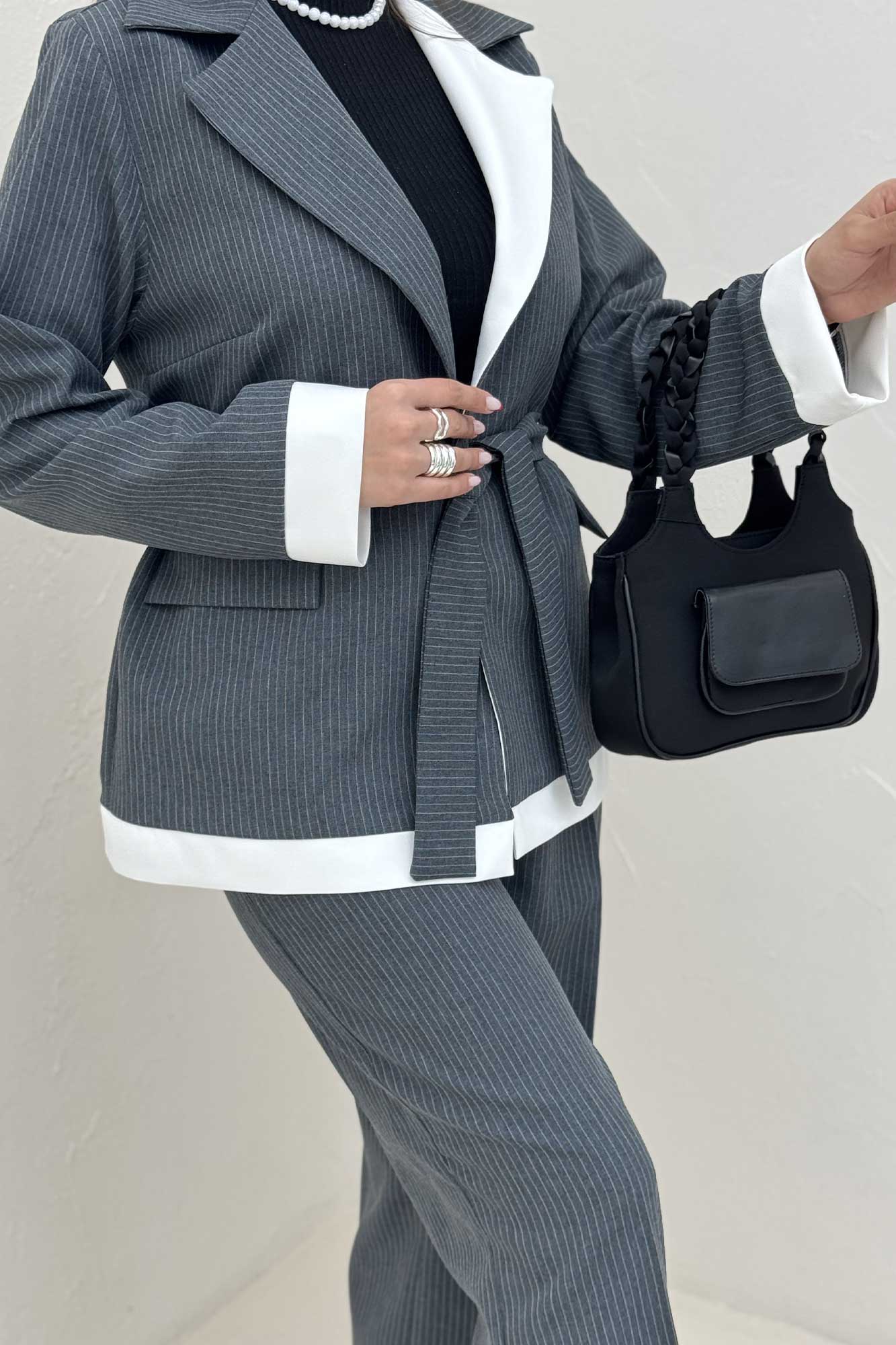 ست کت و شلوار دیپلمات حاشیه سفید R